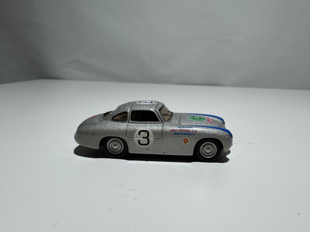 1:72 Schuco Mercedes-Benz 300 SL Silber #312