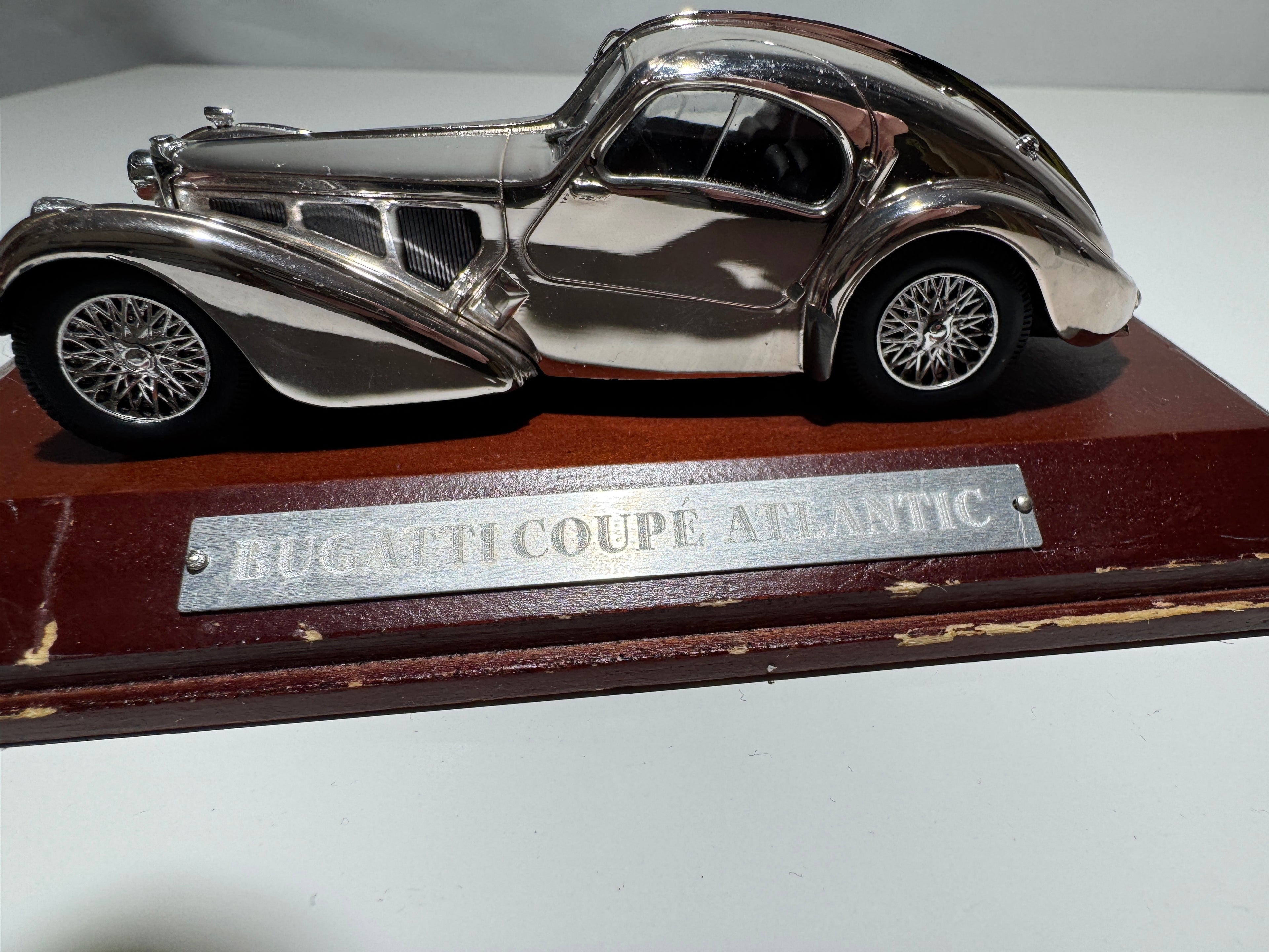 1:43 Atlas Bugatti Coupe Atlantic Silber OVP #318