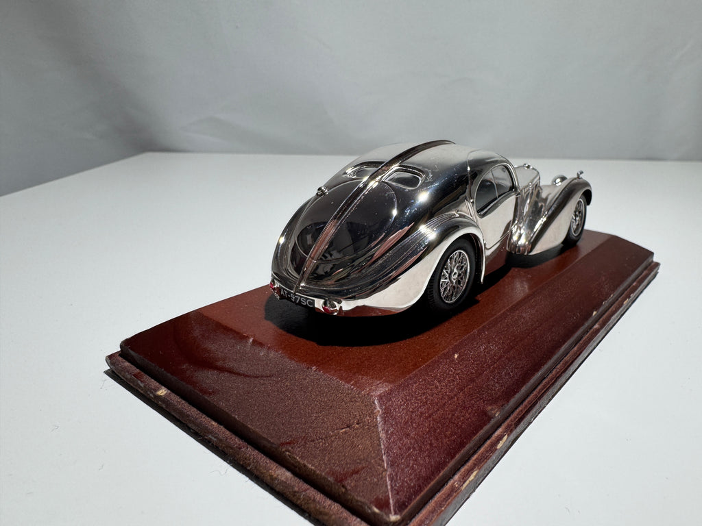 1:43 Atlas Bugatti Coupe Atlantic Silber OVP #318
