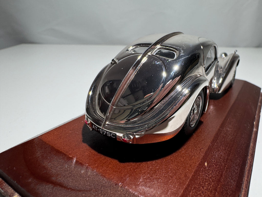 1:43 Atlas Bugatti Coupe Atlantic Silber OVP #318