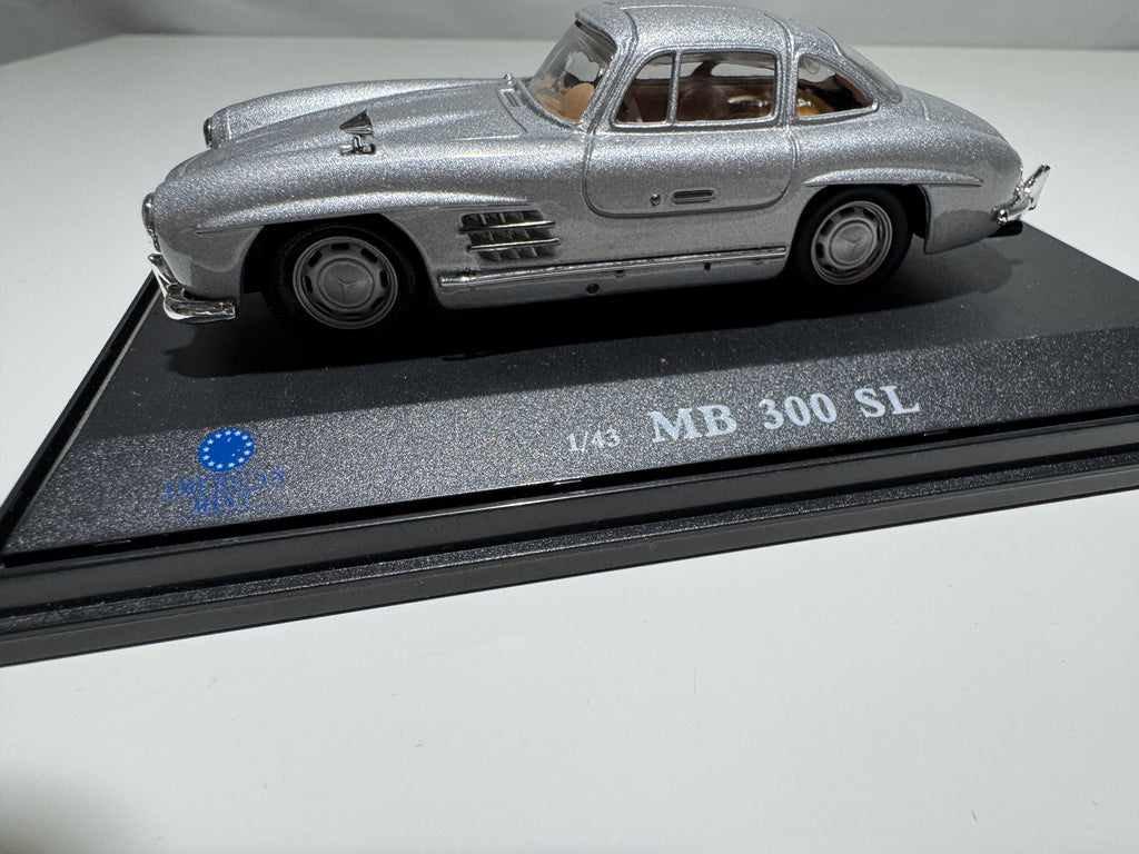 1:43 American Mint Mercedes-Benz 300 SL Silber Limited Edition OVP #319