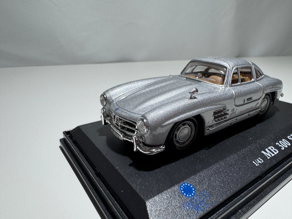 1:43 American Mint Mercedes-Benz 300 SL Silber Limited Edition OVP #319