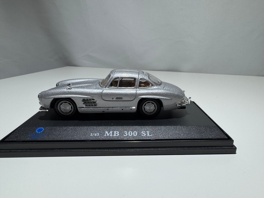 1:43 American Mint Mercedes-Benz 300 SL Silber Limited Edition OVP #319