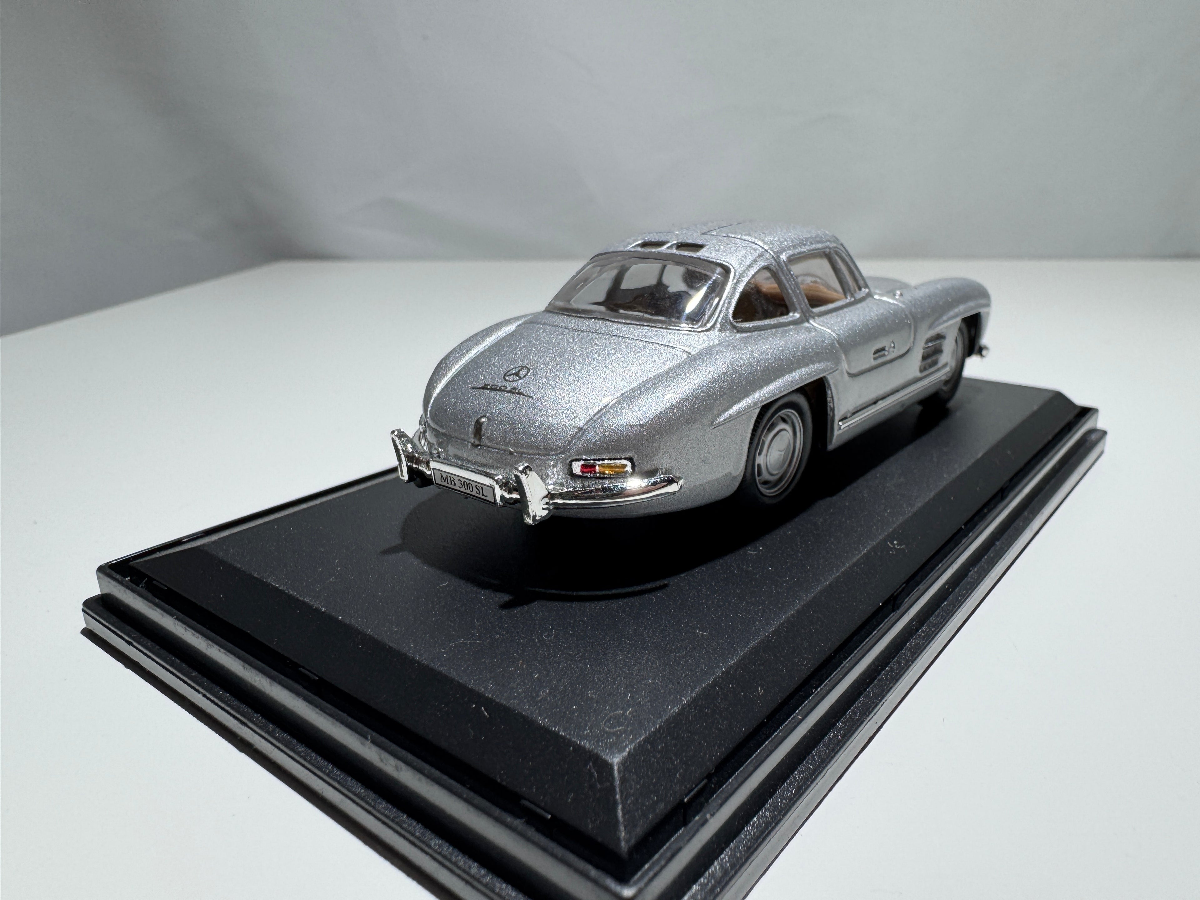 1:43 American Mint Mercedes-Benz 300 SL Silber Limited Edition OVP #319