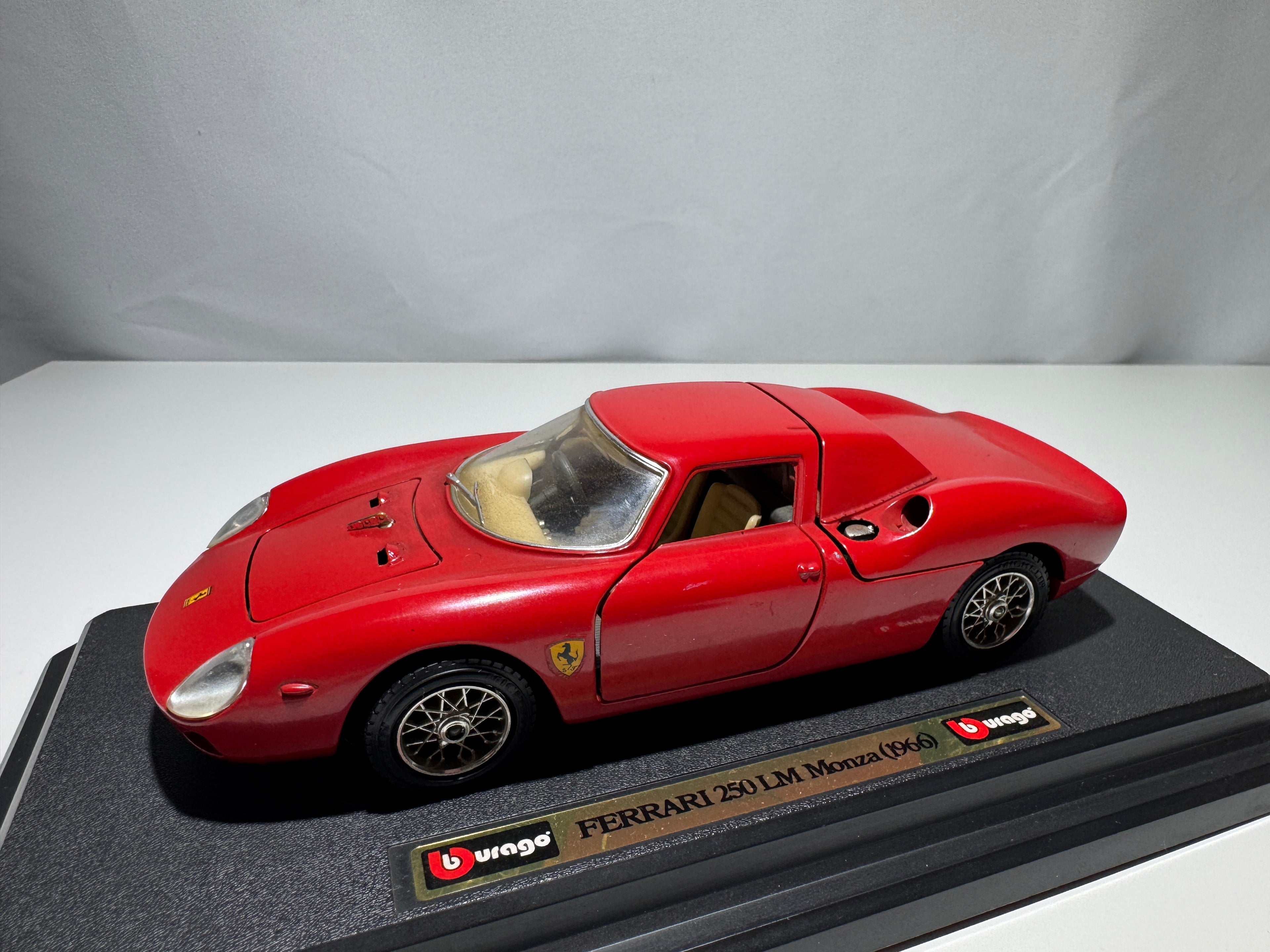 1:24 Bburago Ferrari 250 LM Monza 1966 Rot #321