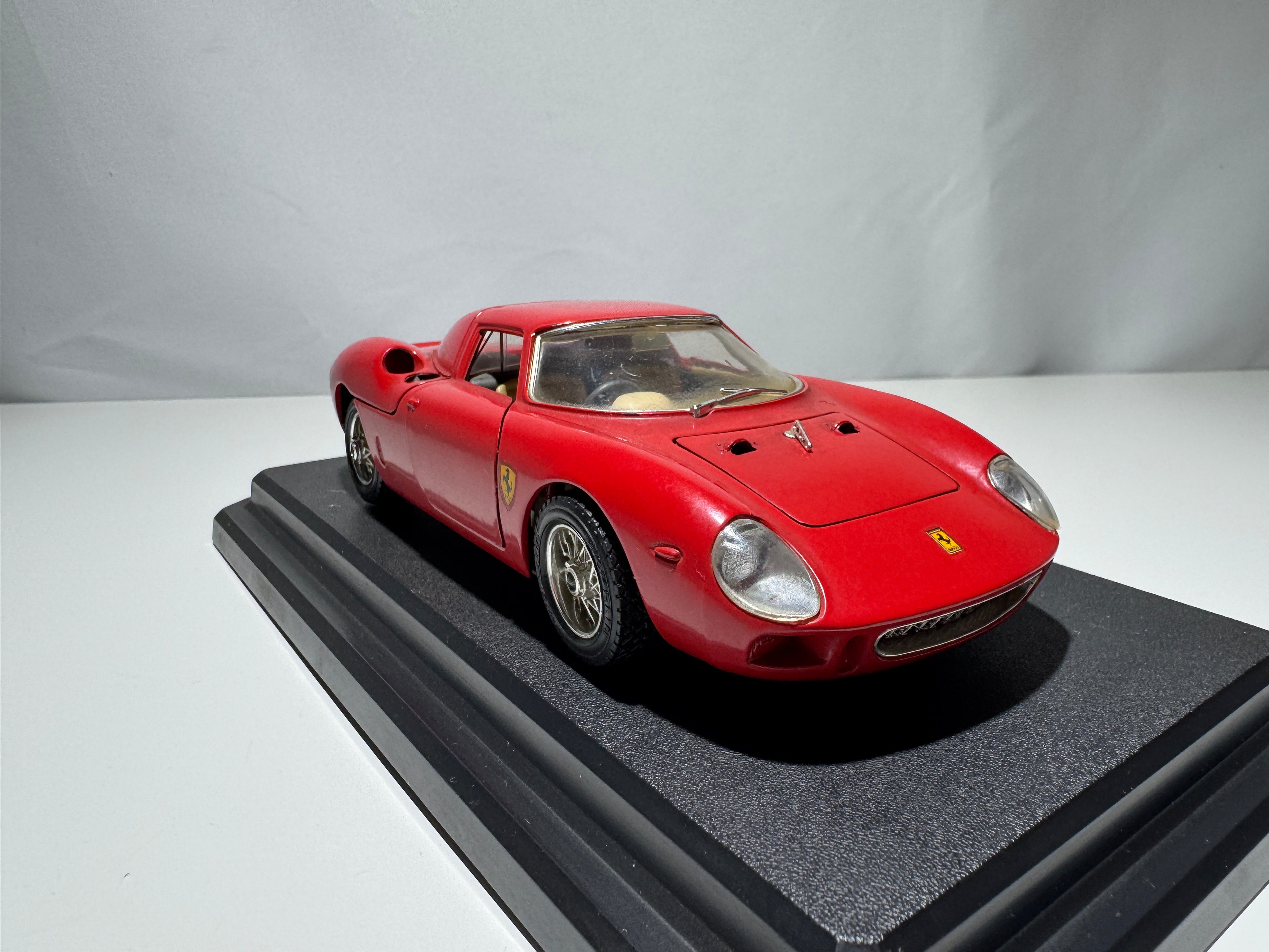 1:24 Bburago Ferrari 250 LM Monza 1966 Rot #321