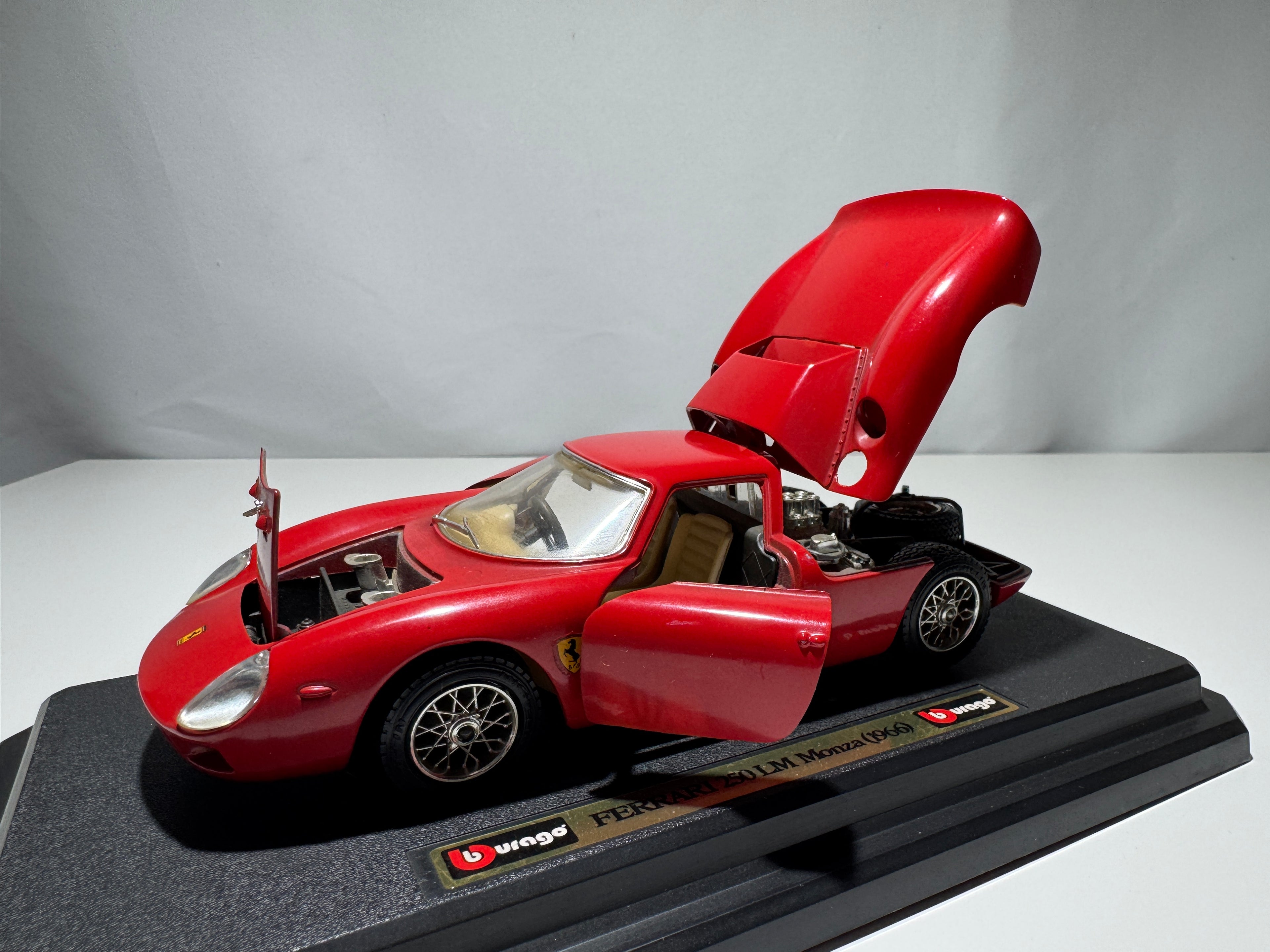 1:24 Bburago Ferrari 250 LM Monza 1966 Rot #321