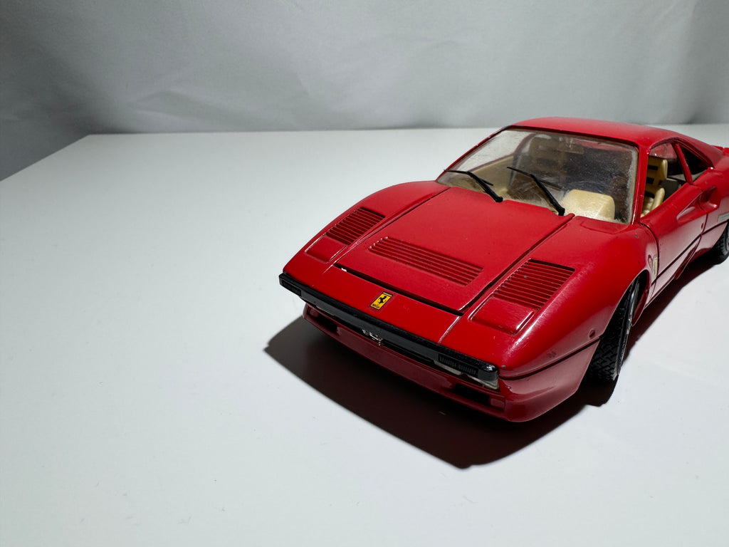 1:24 Bburago Ferrari GTO 1984 Rot  #323