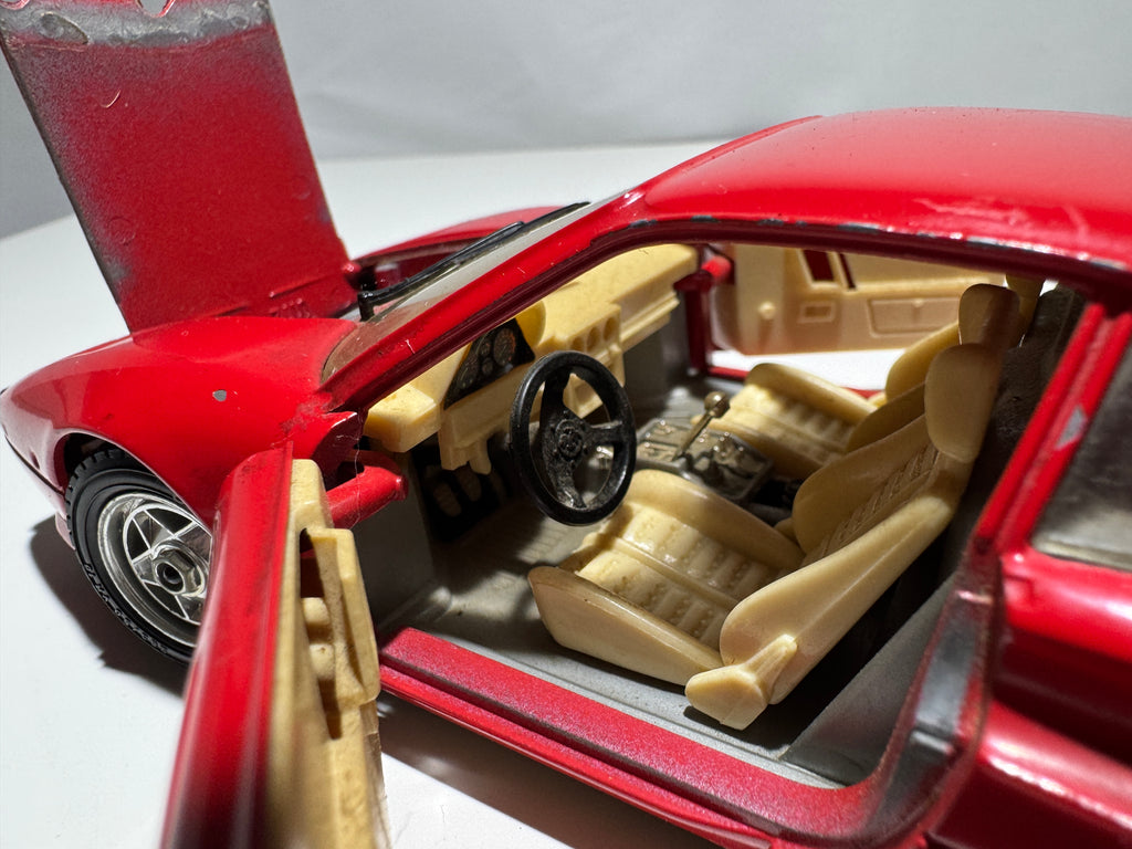 1:24 Bburago Ferrari GTO 1984 Rot  #323