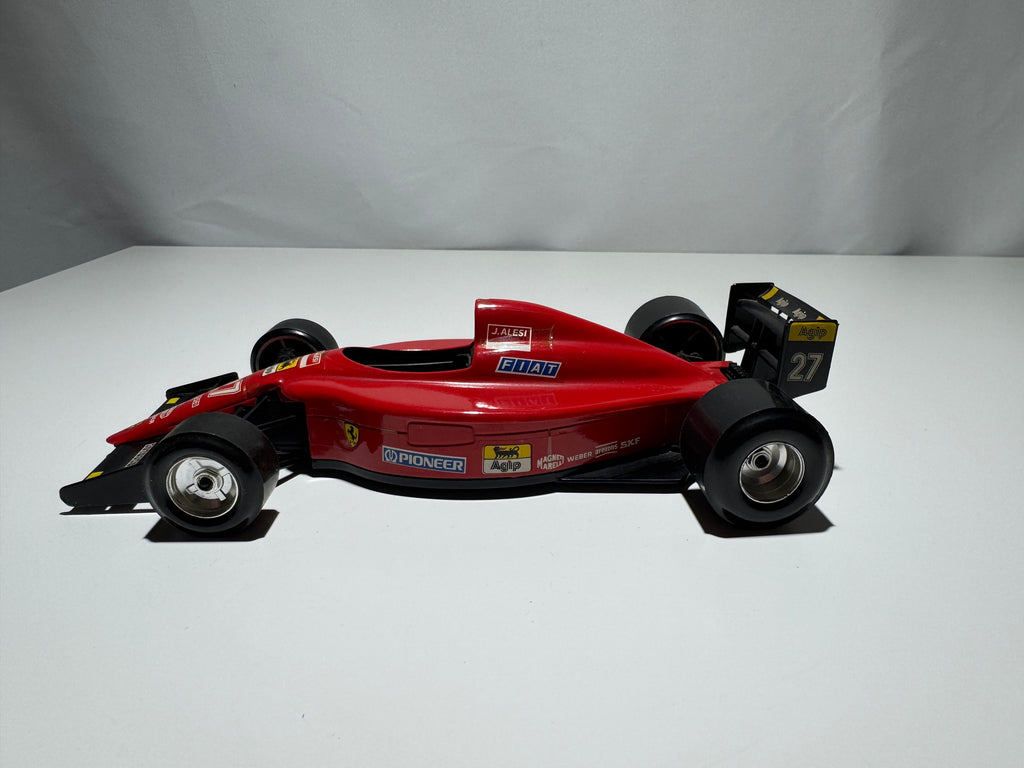 1:24 Bburago Ferrari 641/2 Formel 1 Rot J. Alesi #325