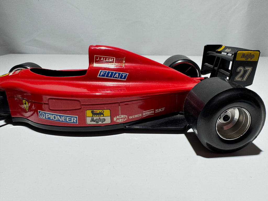 1:24 Bburago Ferrari 641/2 Formel 1 Rot J. Alesi #325