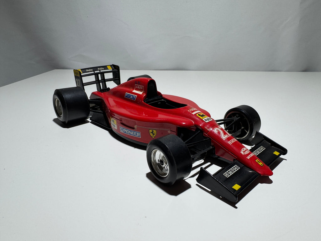 1:24 Bburago Ferrari 641/2 Formel 1 Rot J. Alesi #325