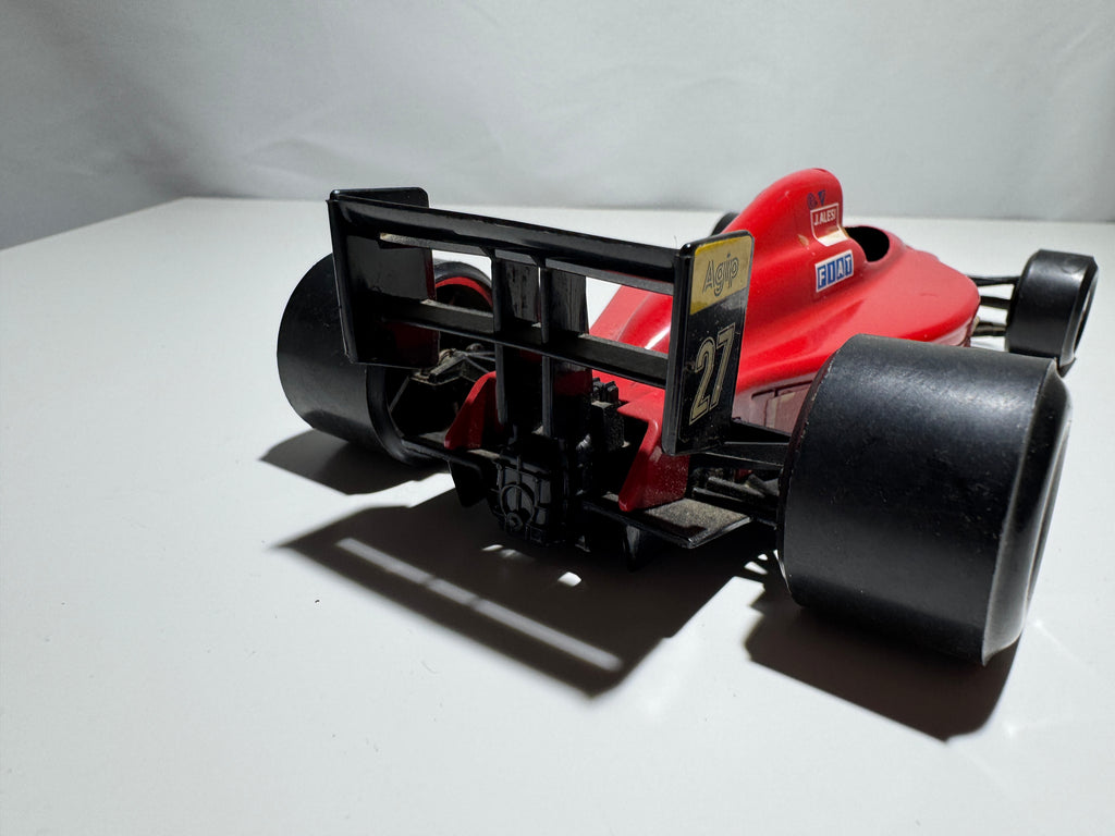 1:24 Bburago Ferrari 641/2 Formel 1 Rot J. Alesi #325