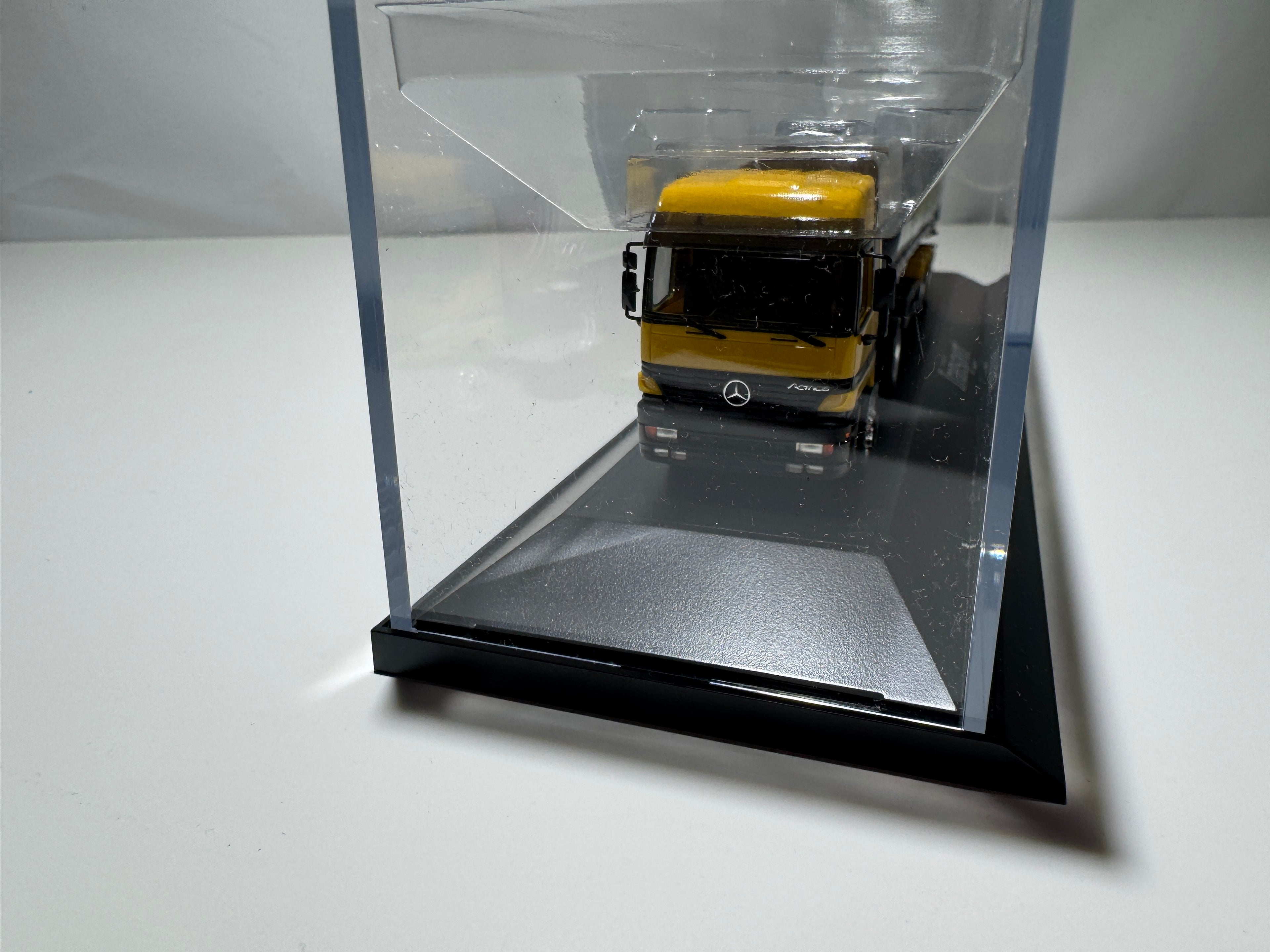 1:87 Mercedes-Benz Actros  1843 LKW Händlermodelle Transport Magazin Limited Edition 750 Stk OVP #342