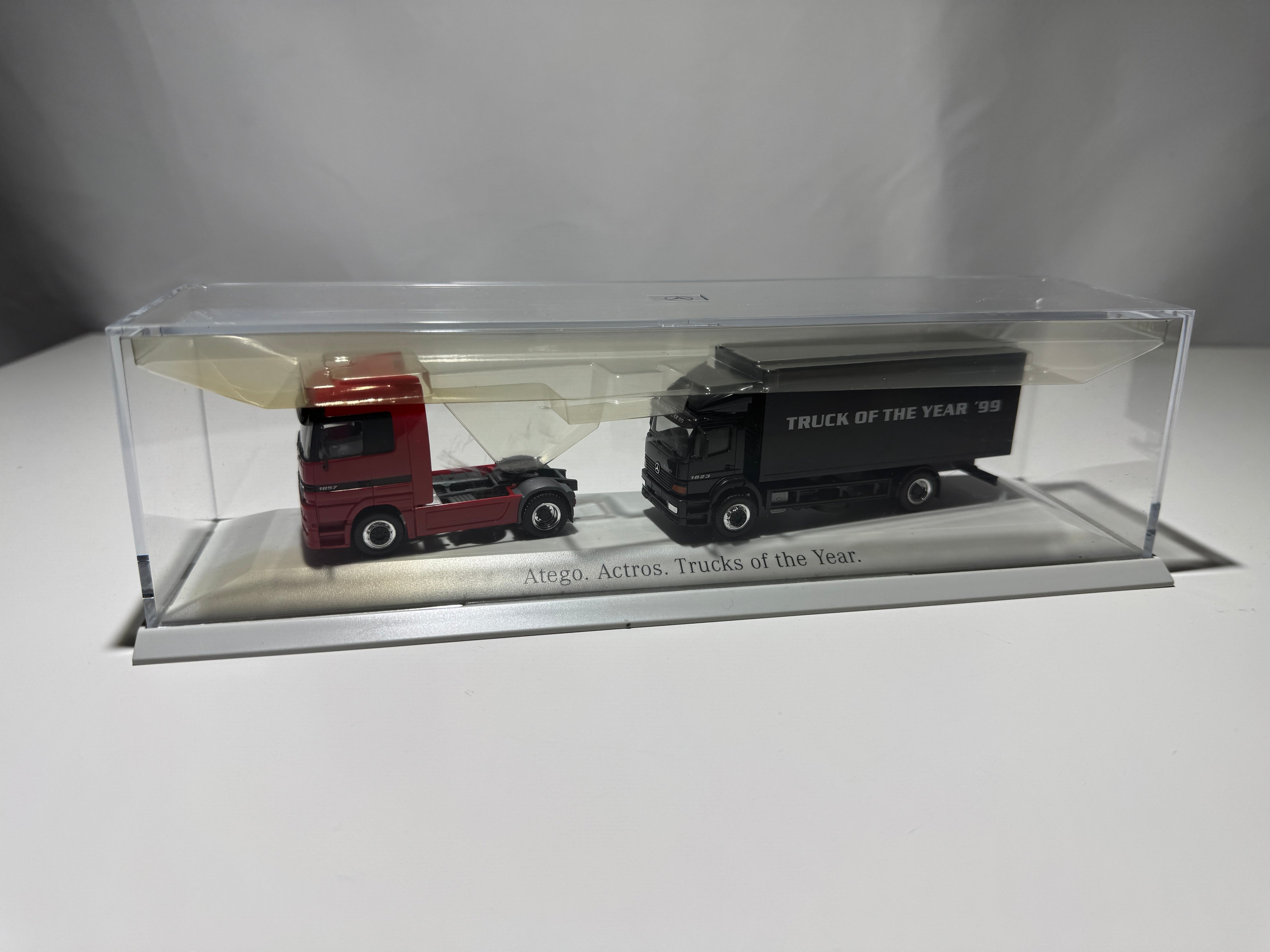 1:87 Mercedes-Benz Atego+Actros Truck of the Year Händlermodelle LKW OVP #344
