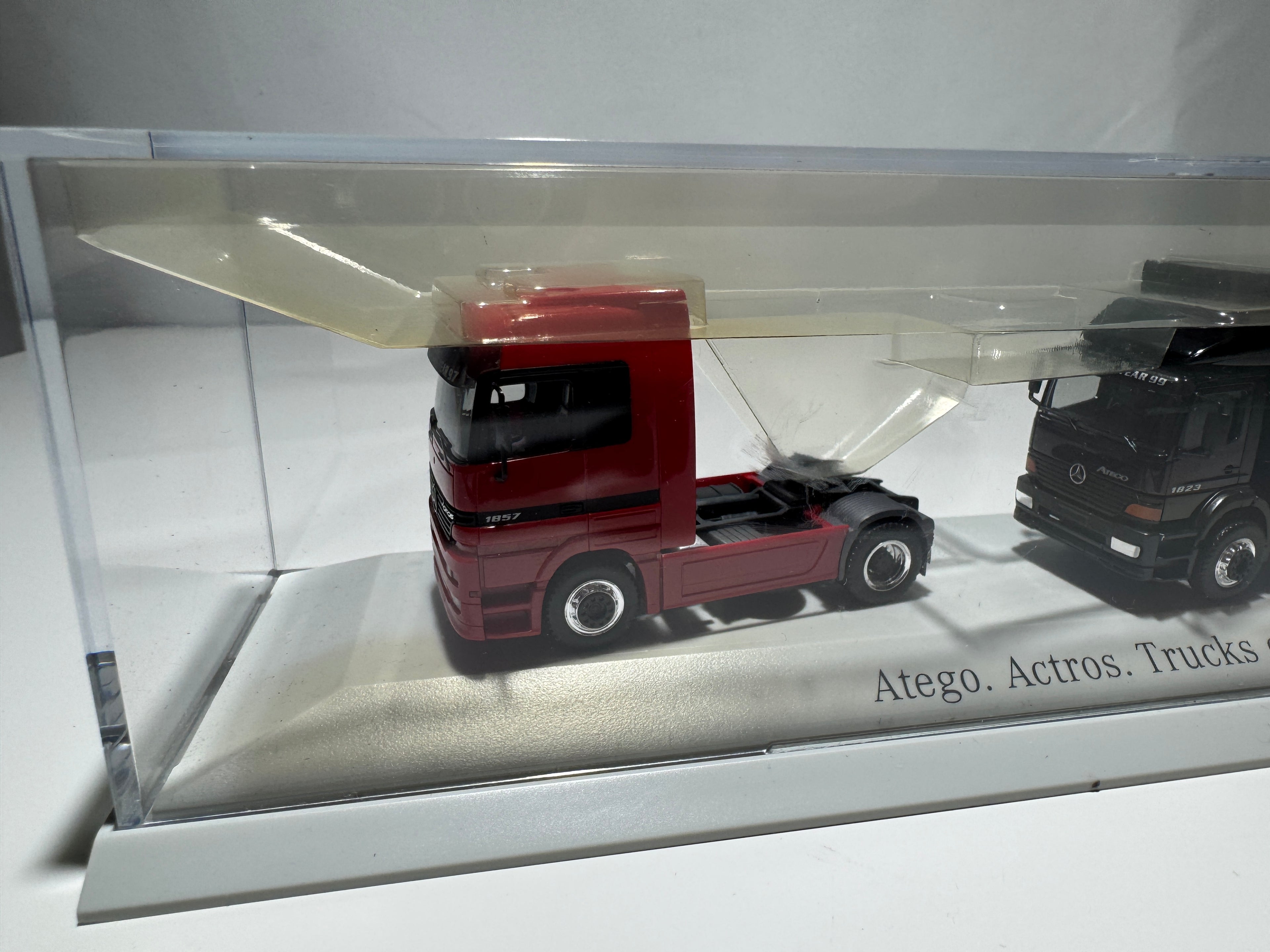 1:87 Mercedes-Benz Atego+Actros Truck of the Year Händlermodelle LKW OVP #344