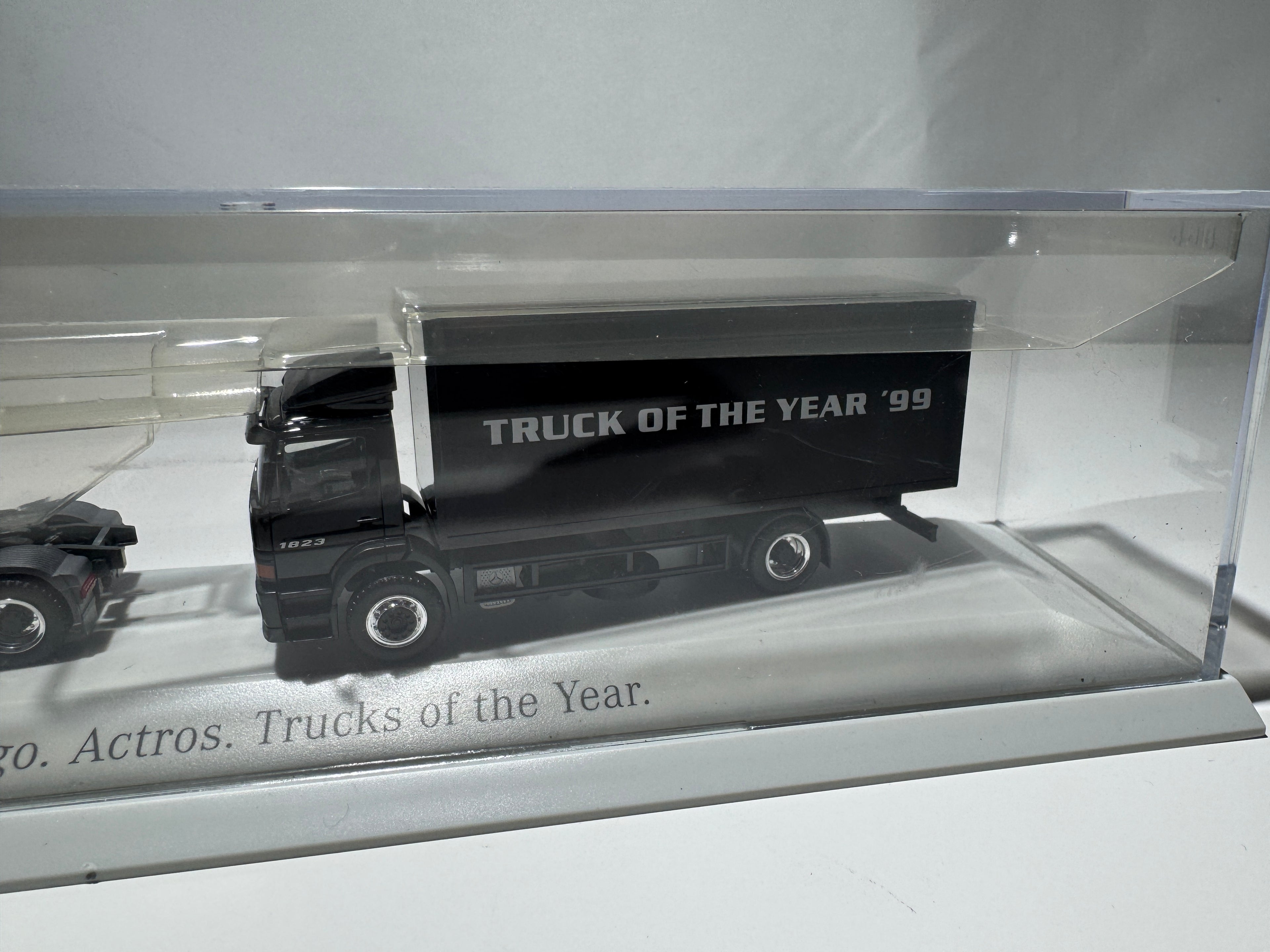 1:87 Mercedes-Benz Atego+Actros Truck of the Year Händlermodelle LKW OVP #344