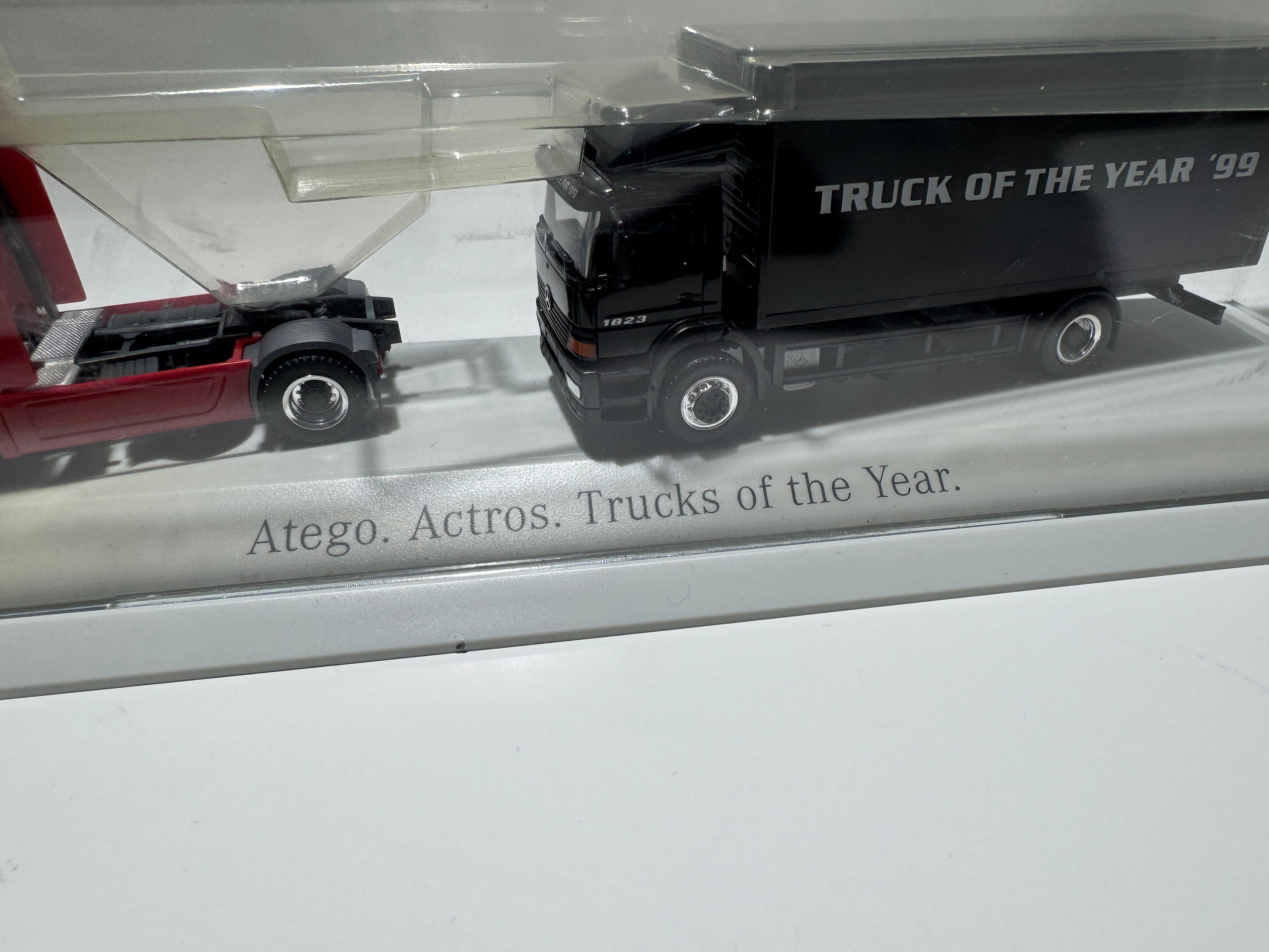 1:87 Mercedes-Benz Atego+Actros Truck of the Year Händlermodelle LKW OVP #344