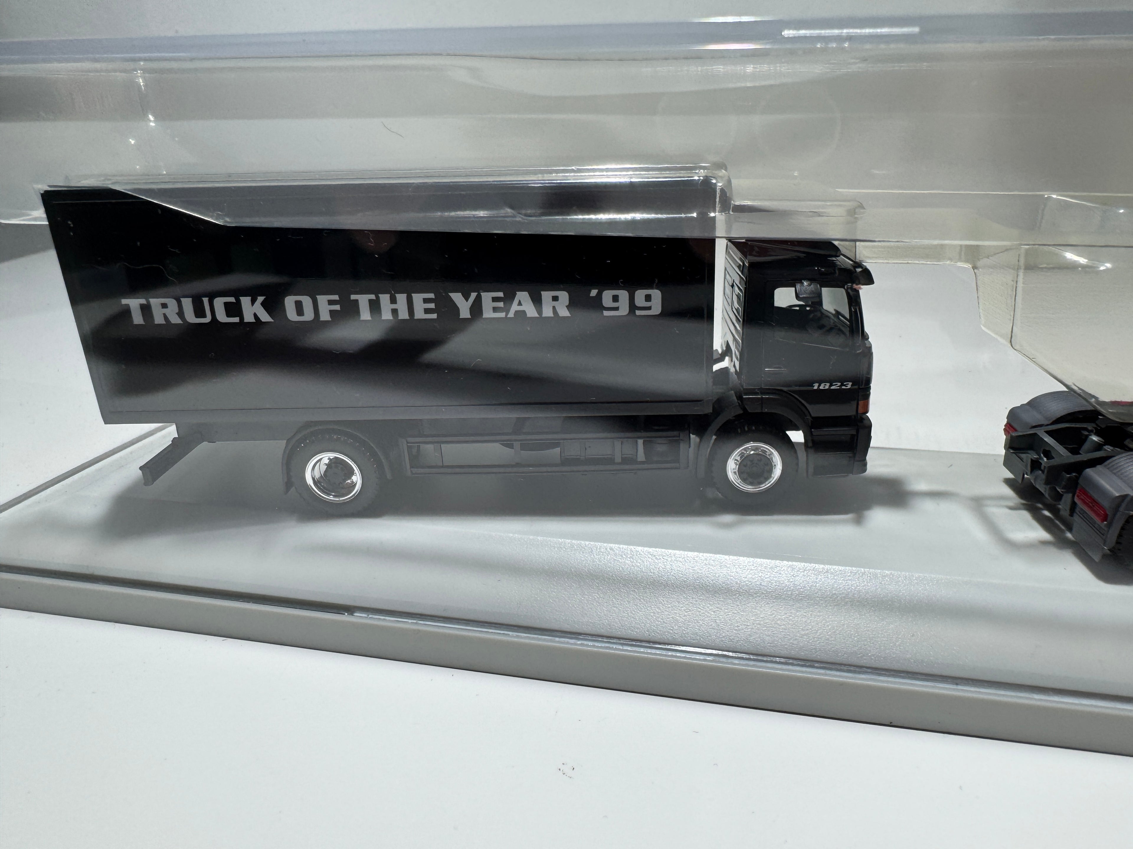 1:87 Mercedes-Benz Atego+Actros Truck of the Year Händlermodelle LKW OVP #344