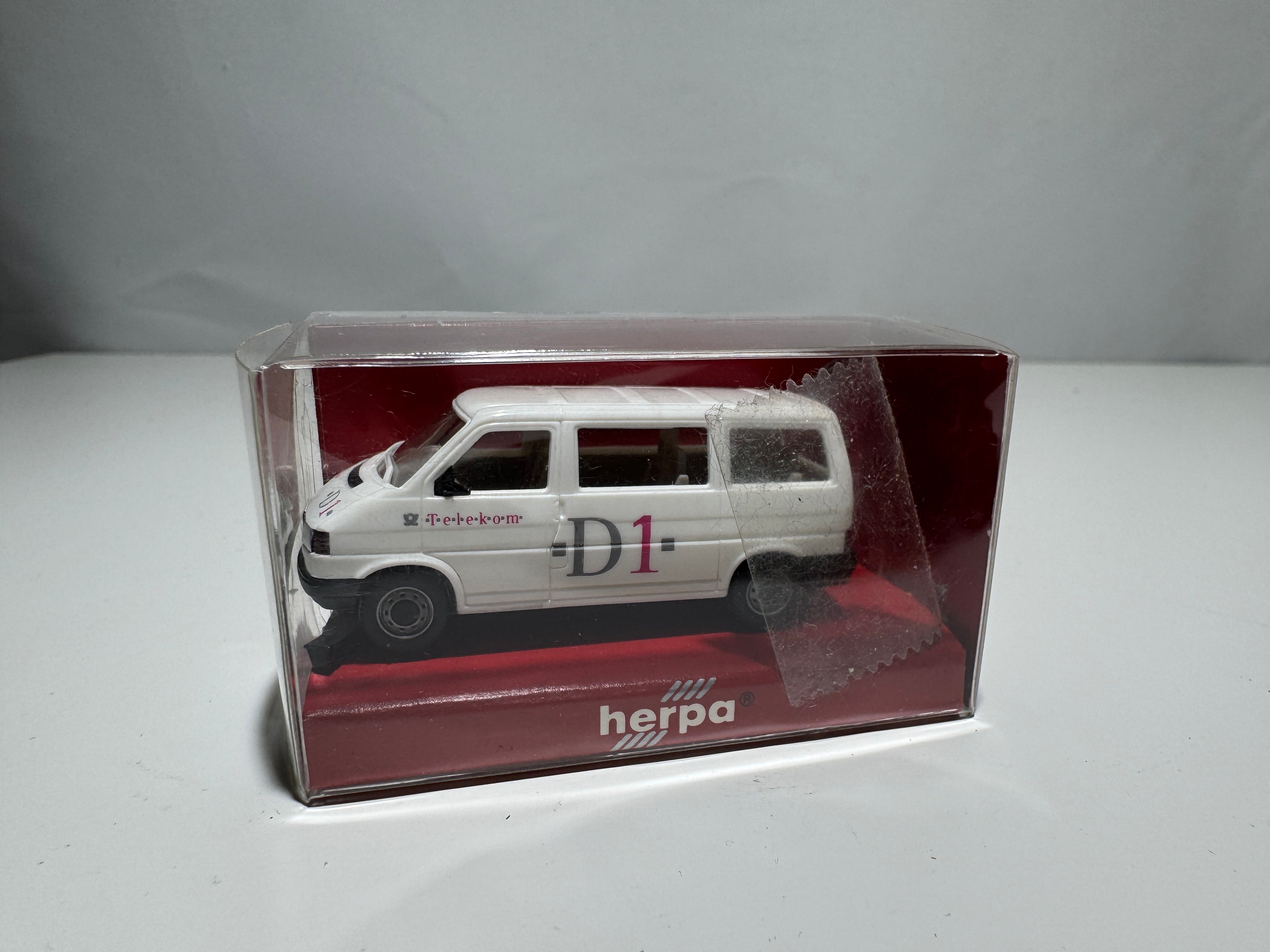 1:87 Herpa VW Volkswagen Caravelle/Transporter Weiß #345