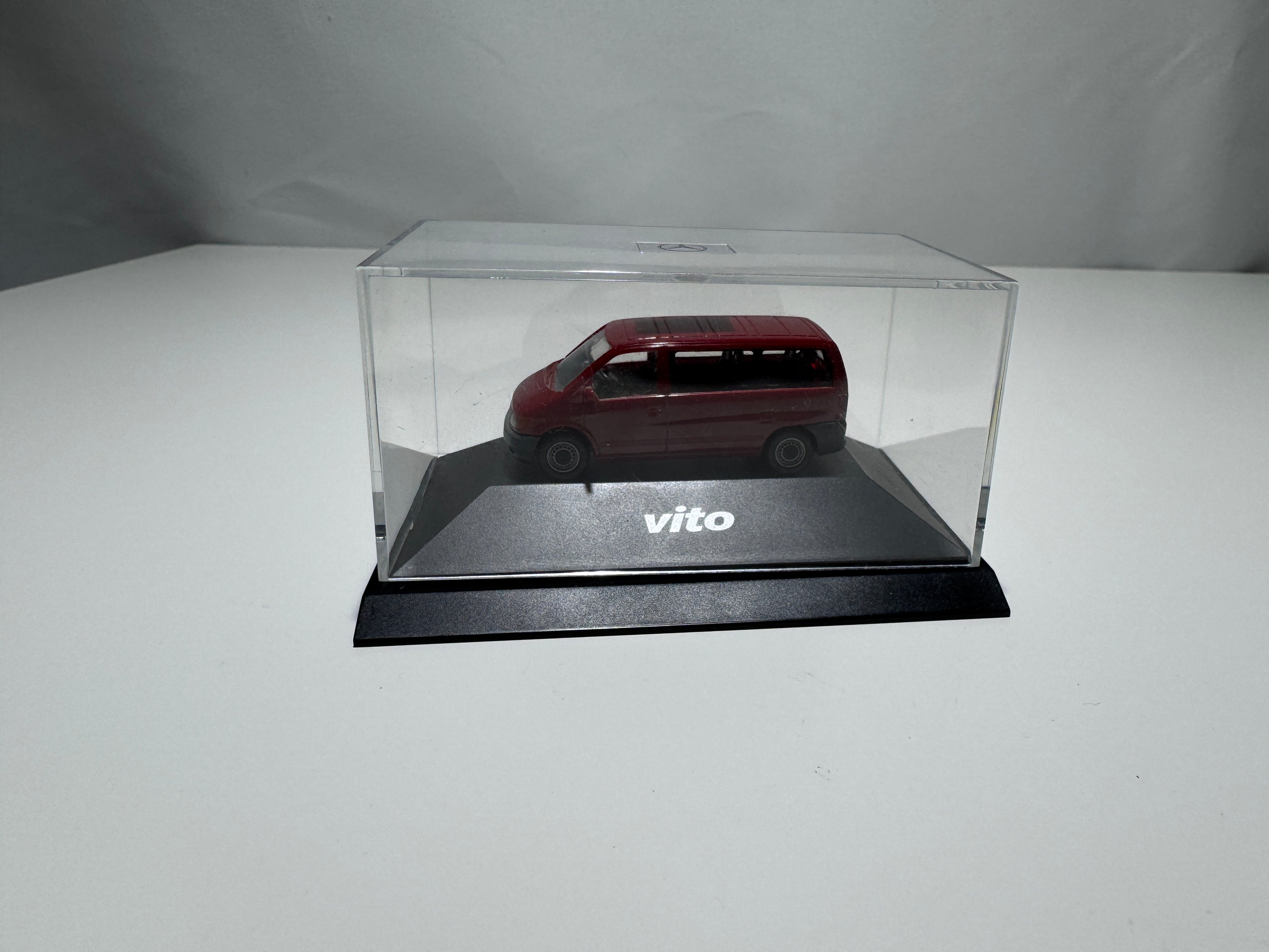 1:87 Herpa Händlermodelle Mercedes-Benz Vito W638 Bus Rot OVP #383