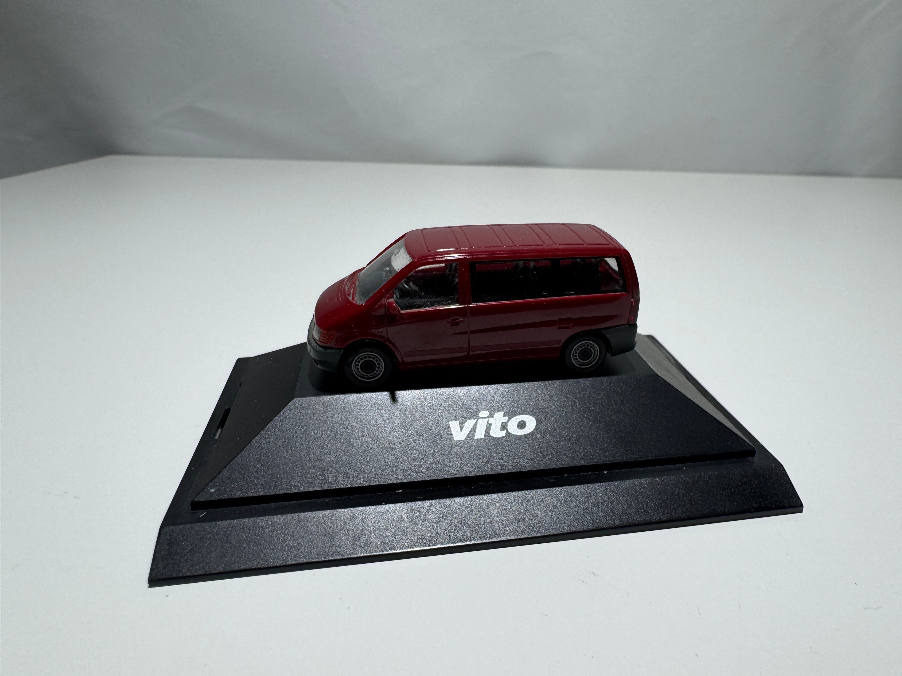 1:87 Herpa Händlermodelle Mercedes-Benz Vito W638 Bus Rot OVP #383