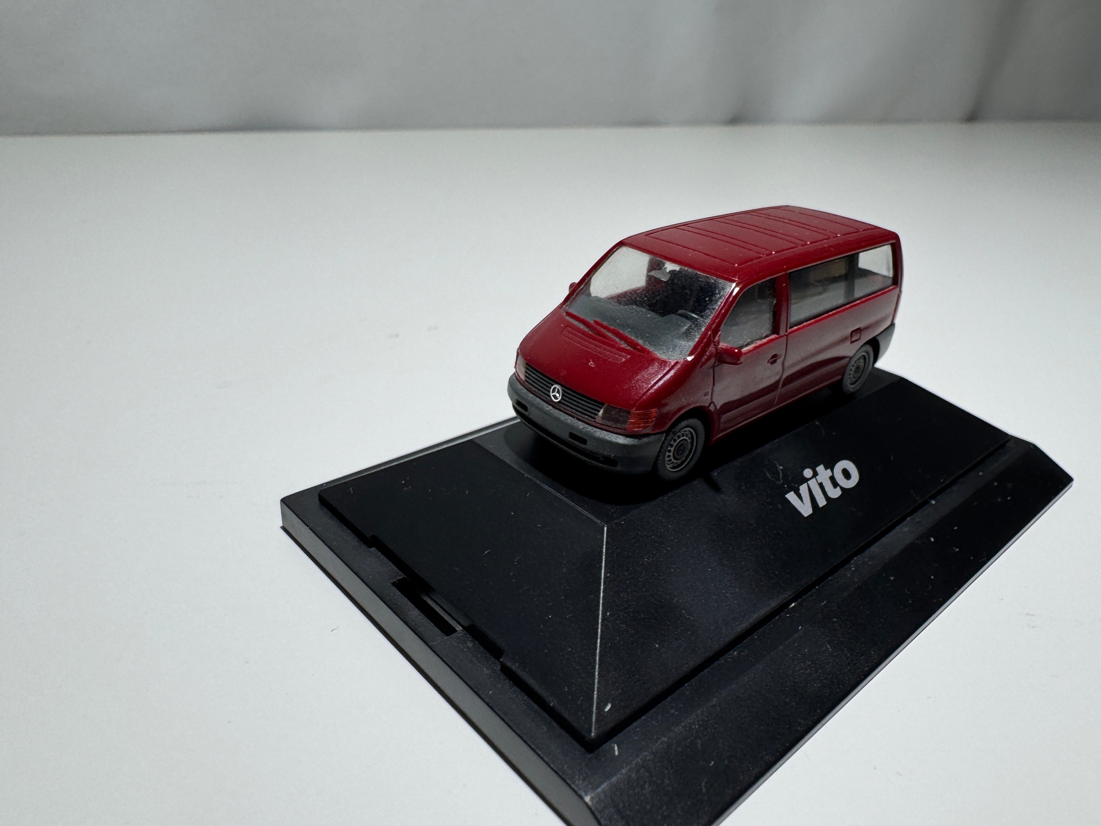 1:87 Herpa Händlermodelle Mercedes-Benz Vito W638 Bus Rot OVP #383