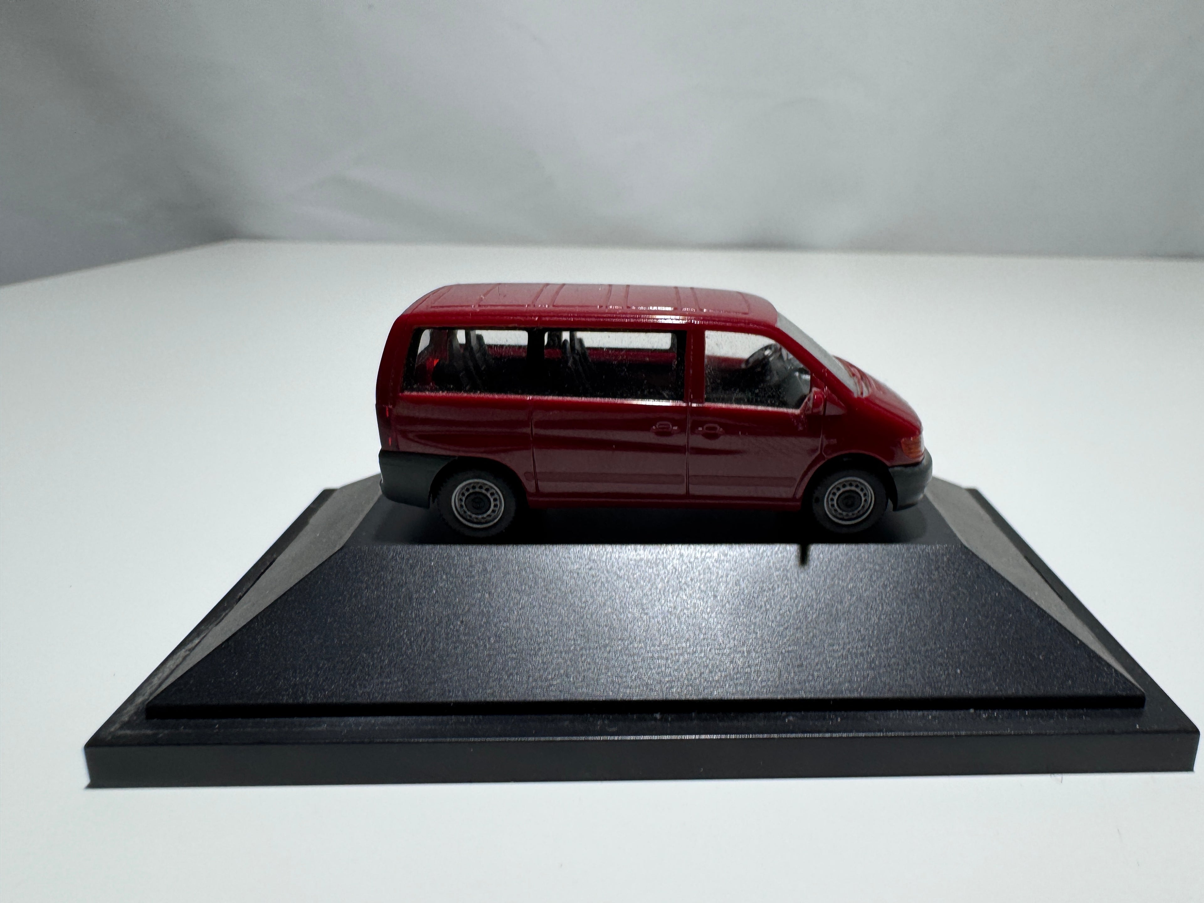 1:87 Herpa Händlermodelle Mercedes-Benz Vito W638 Bus Rot OVP #383