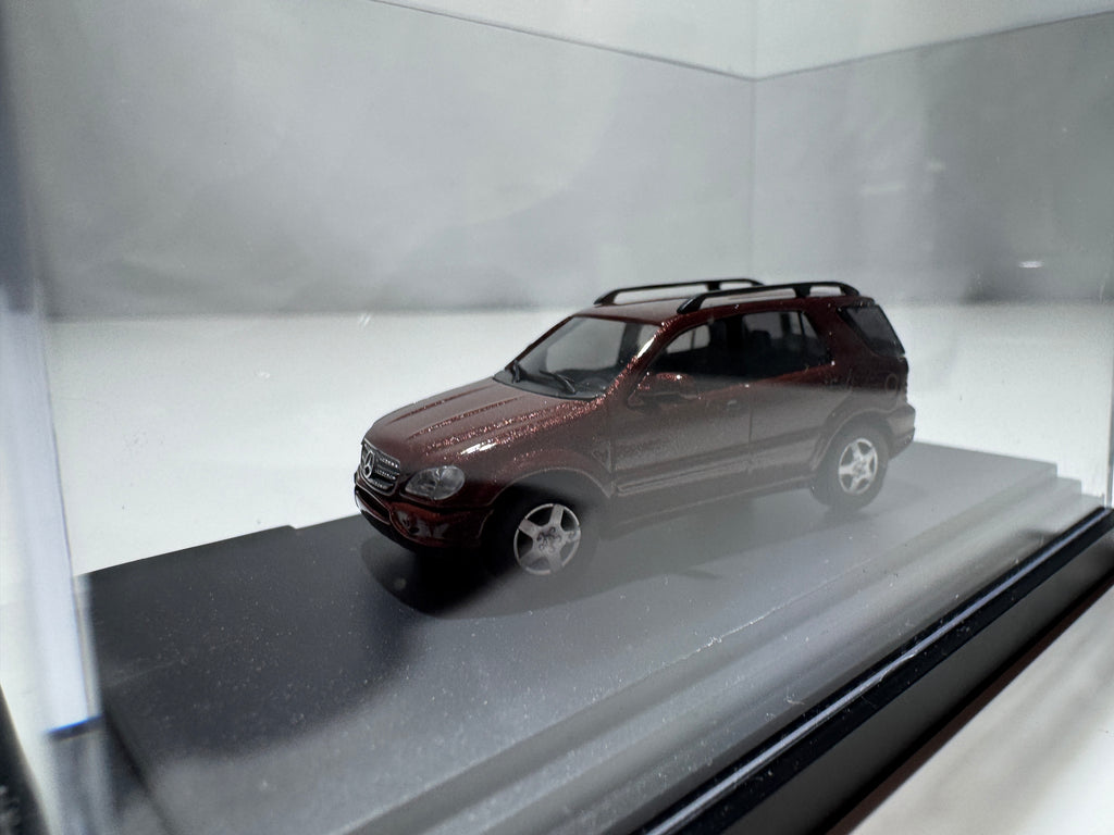 1:87 Busch Händlermodelle Mercedes-Benz ML55 AMG IAA 1999-Limited Edition Dunkelrot OVP #384