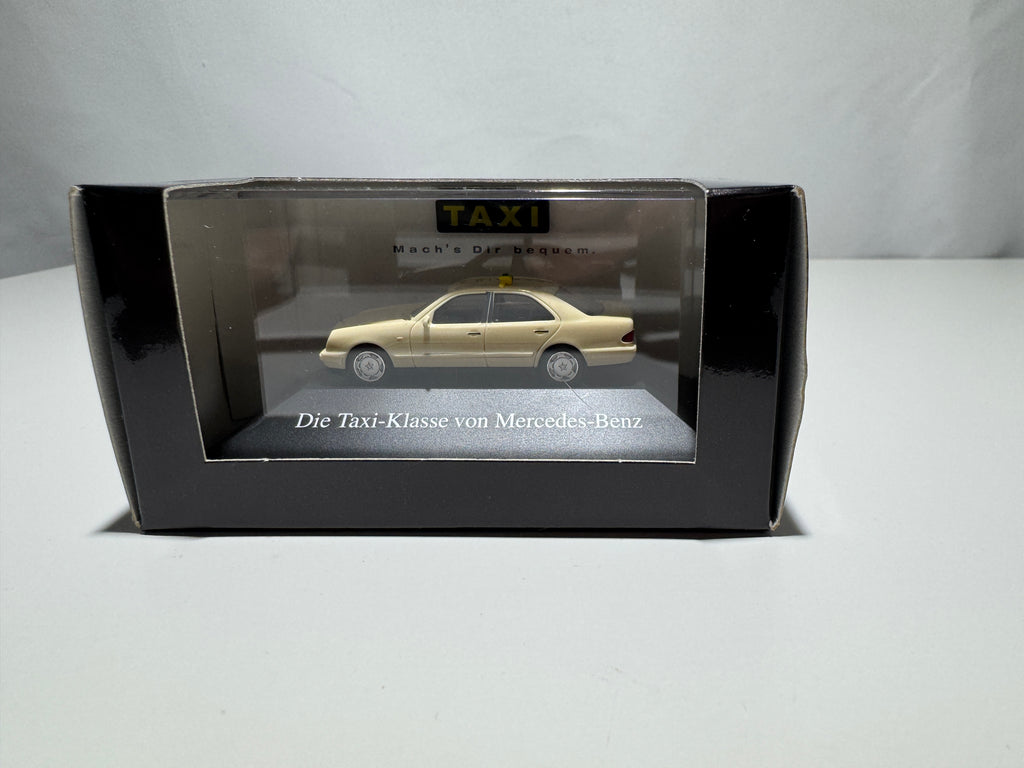 1:87 Herpa Mercedes-Benz E-Klasse Taxi OVP #387