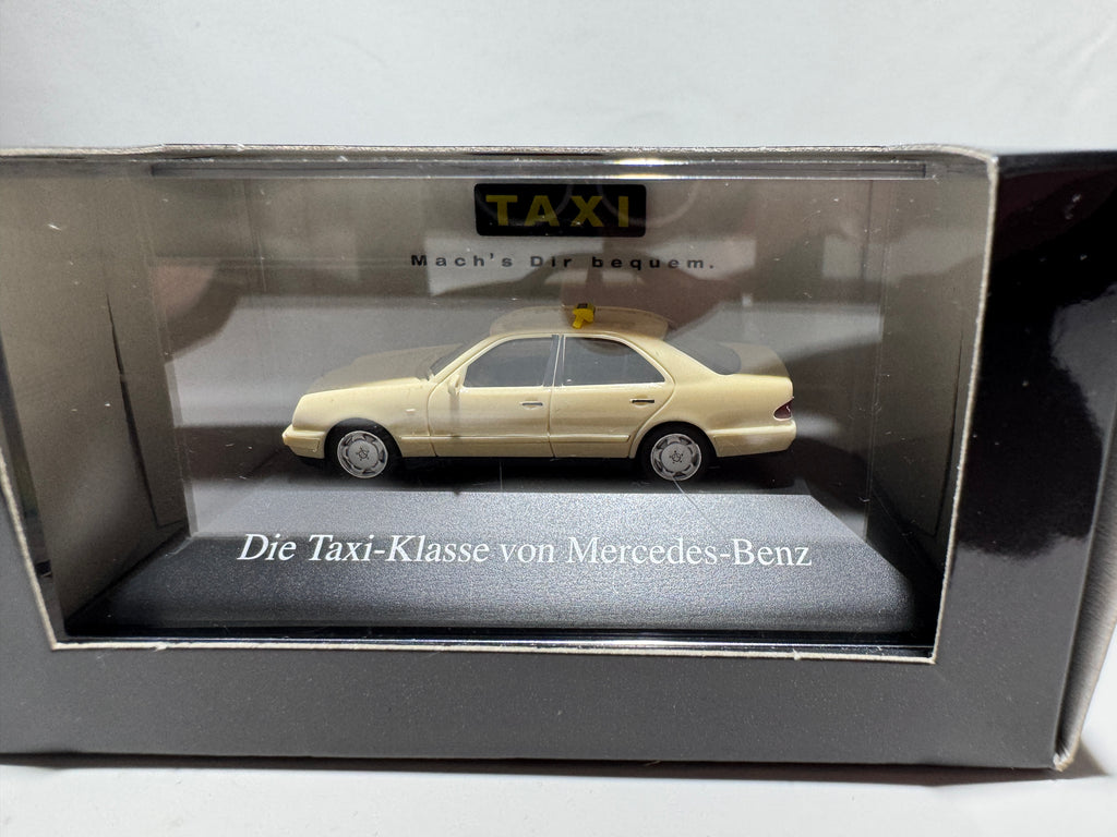 1:87 Herpa Mercedes-Benz E-Klasse Taxi OVP #387