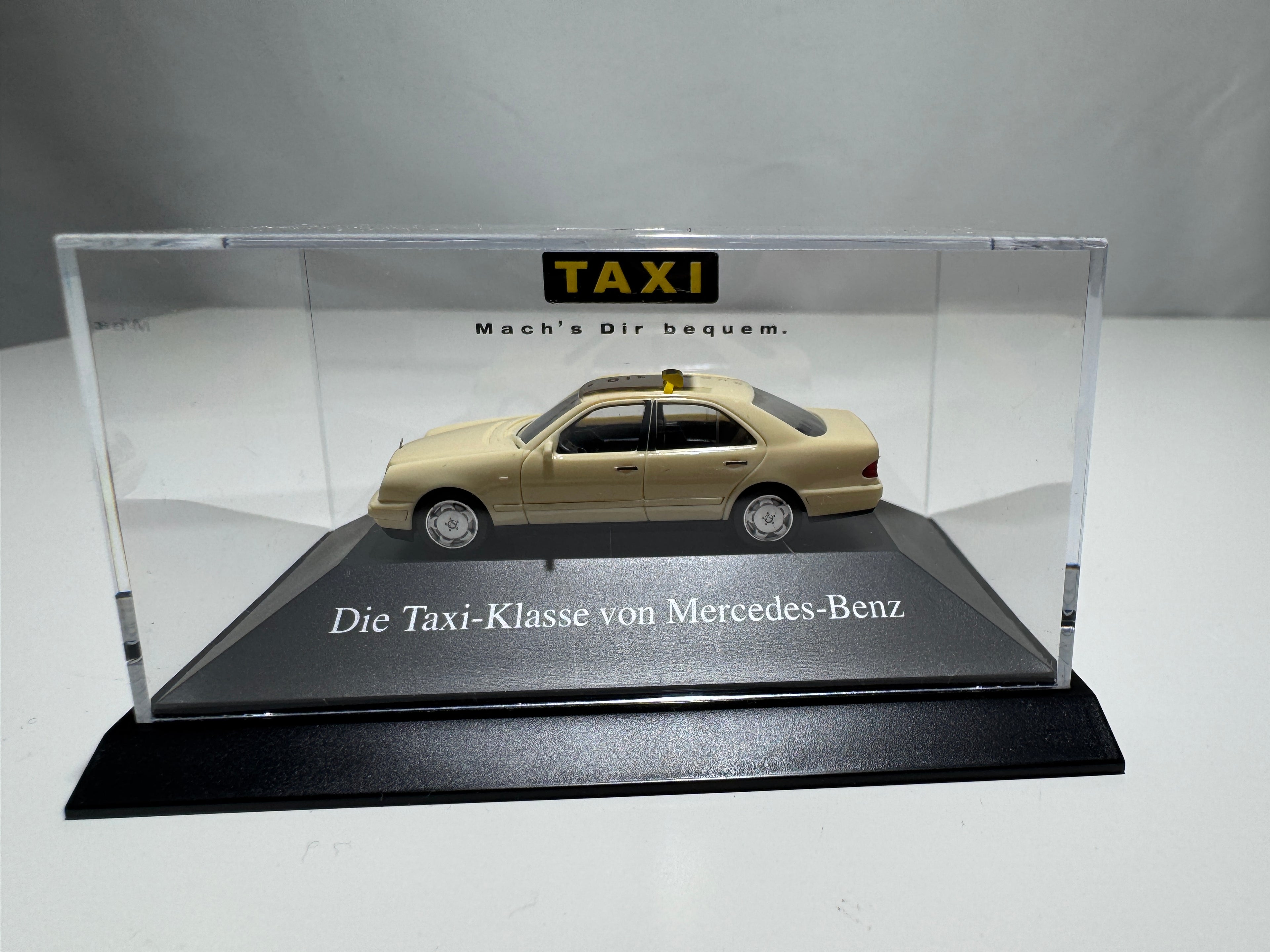 1:87 Herpa Mercedes-Benz E-Klasse Taxi OVP #387