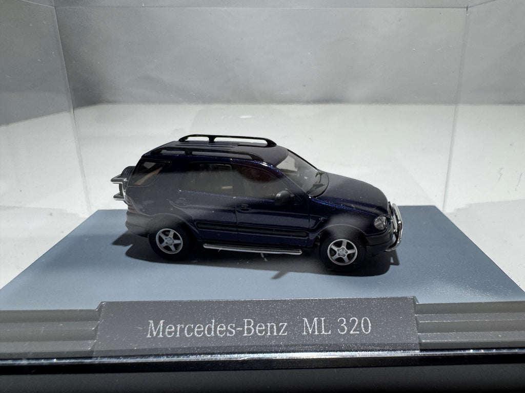 1:87 Busch Mercedes-Benz ML 320 Blau OVP #391