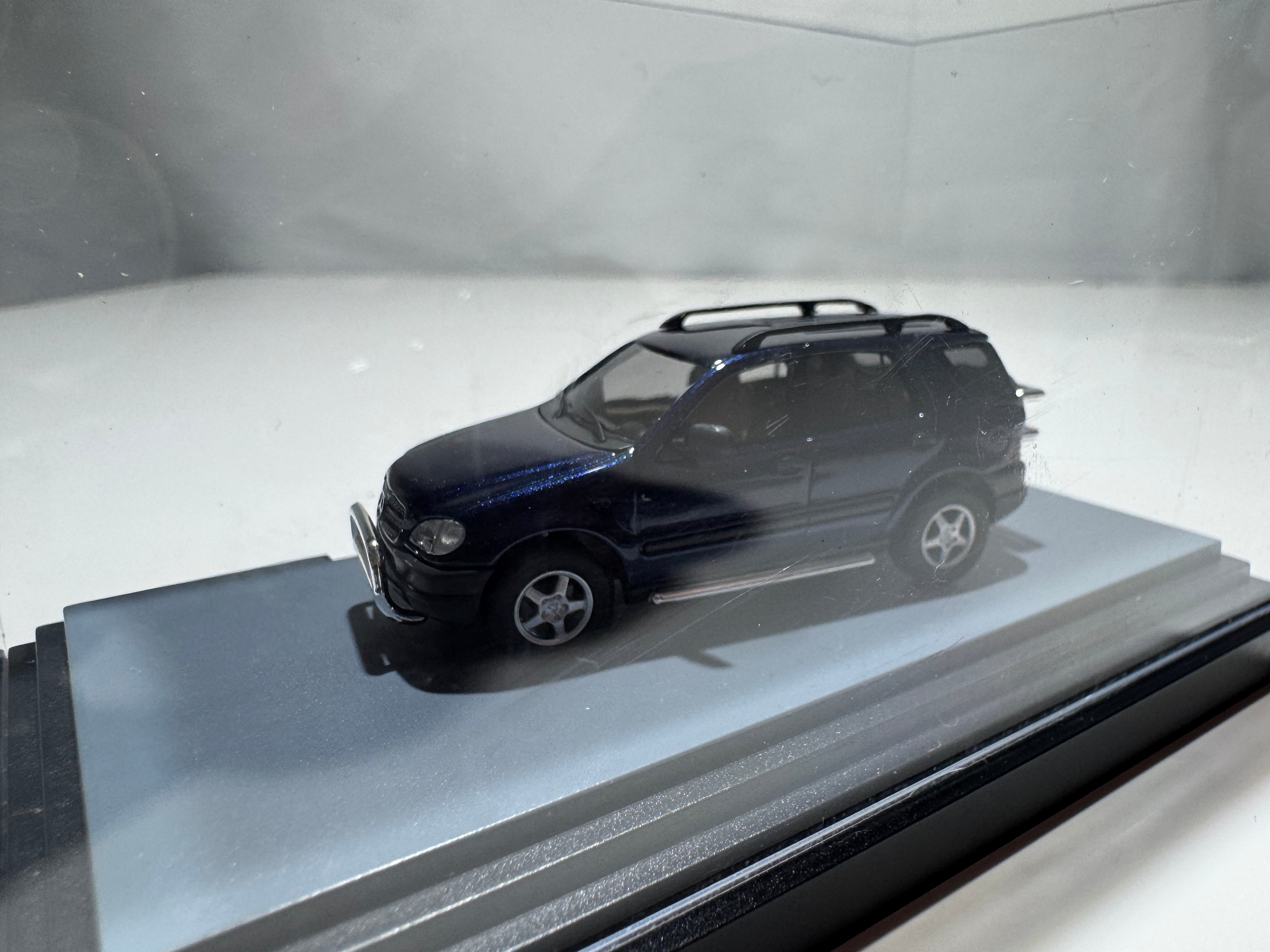 1:87 Busch Mercedes-Benz ML 320 Blau OVP #391