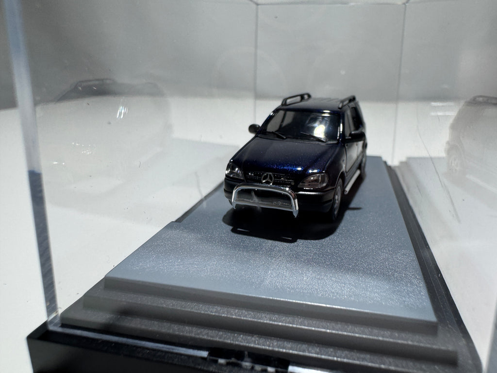 1:87 Busch Mercedes-Benz ML 320 Blau OVP #391