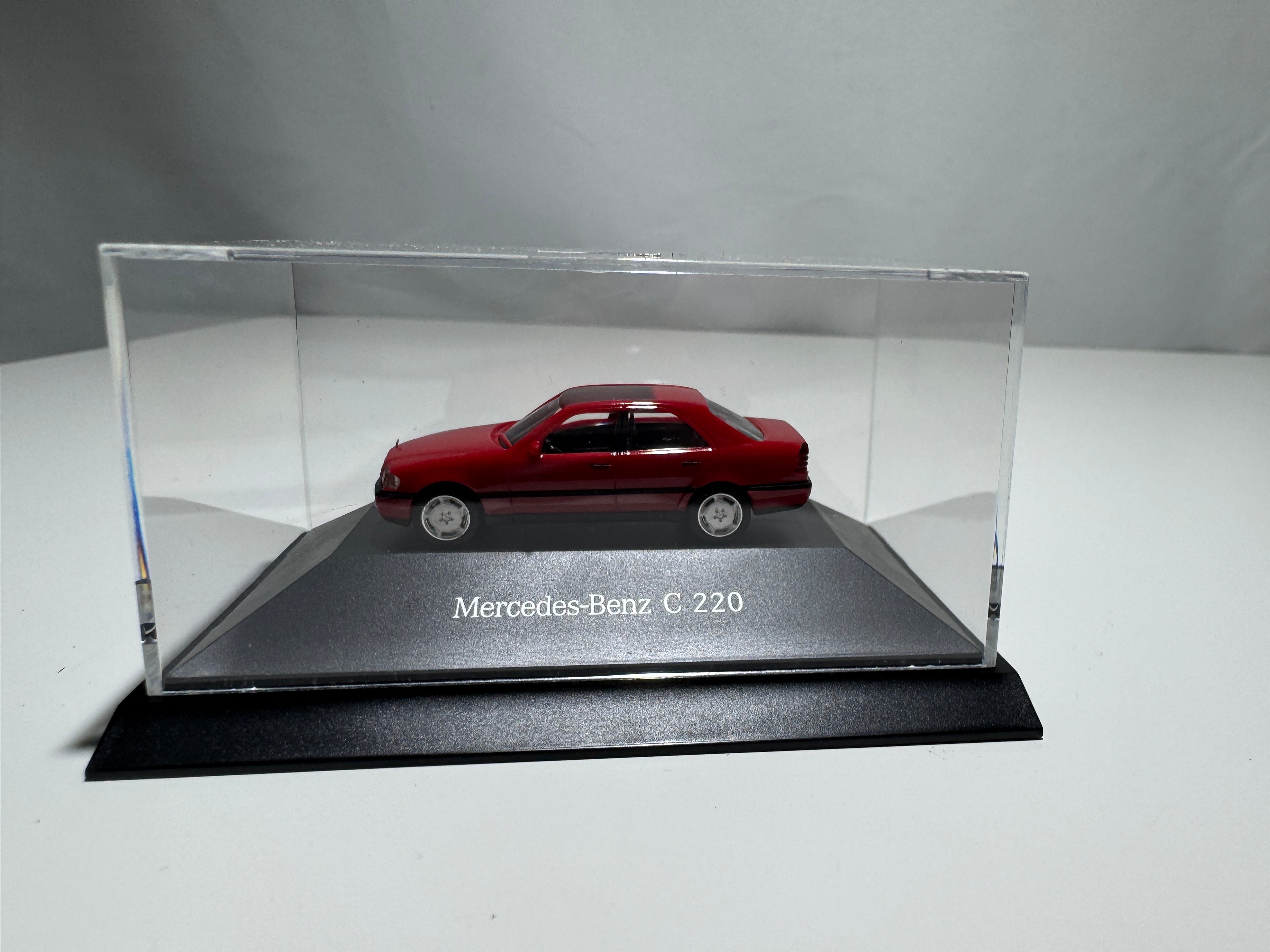 1:87 Herpa Händlermodelle Mercedes-Benz C220 W202 Rot OVP #395