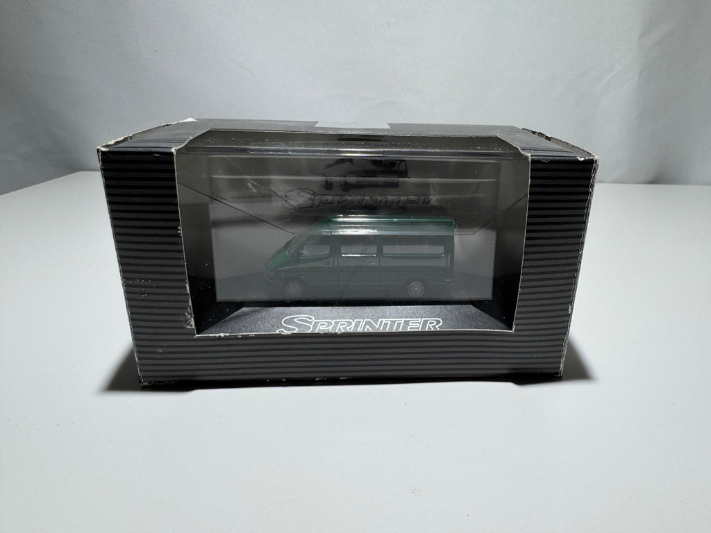 1:87 Herpa Händlermodelle Mercedes-Benz Sprinter Bus W903 Grün OVP #401