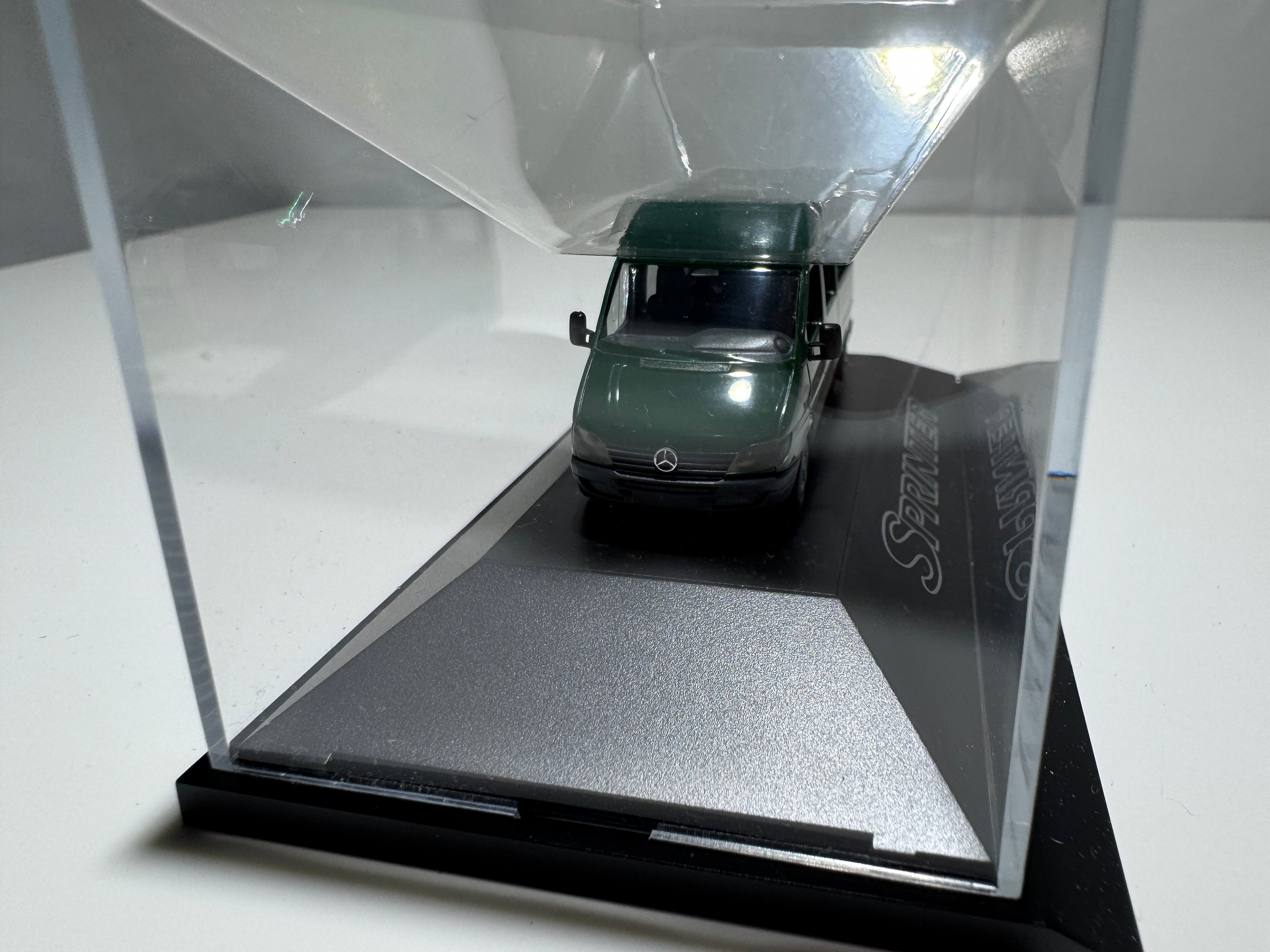 1:87 Herpa Händlermodelle Mercedes-Benz Sprinter Bus W903 Grün OVP #401