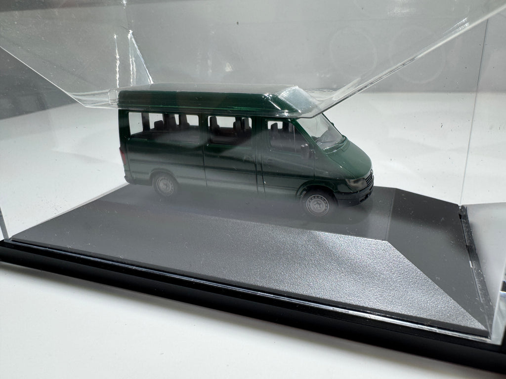 1:87 Herpa Händlermodelle Mercedes-Benz Sprinter Bus W903 Grün OVP #401