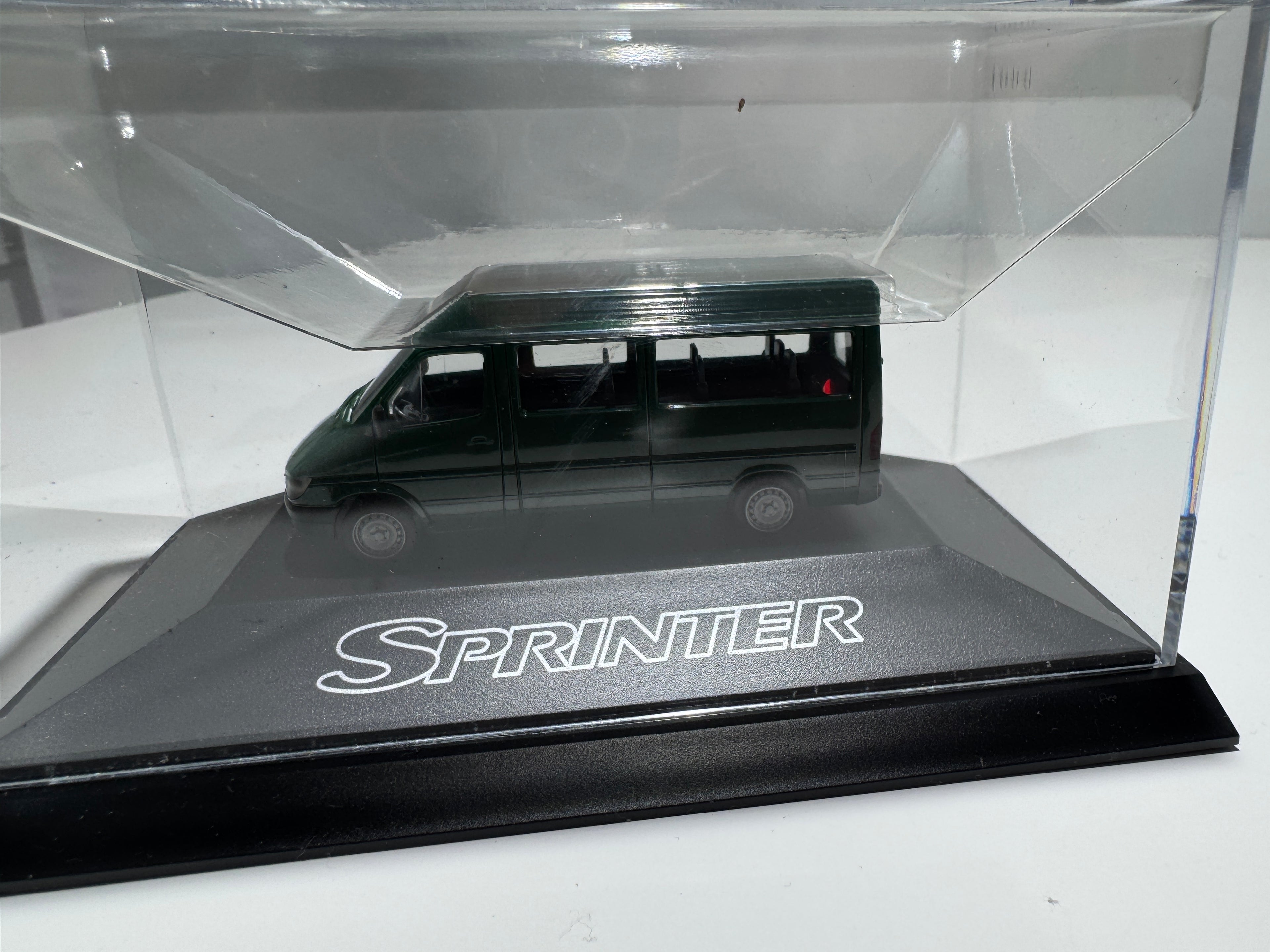 1:87 Herpa Händlermodelle Mercedes-Benz Sprinter Bus W903 Grün OVP #401