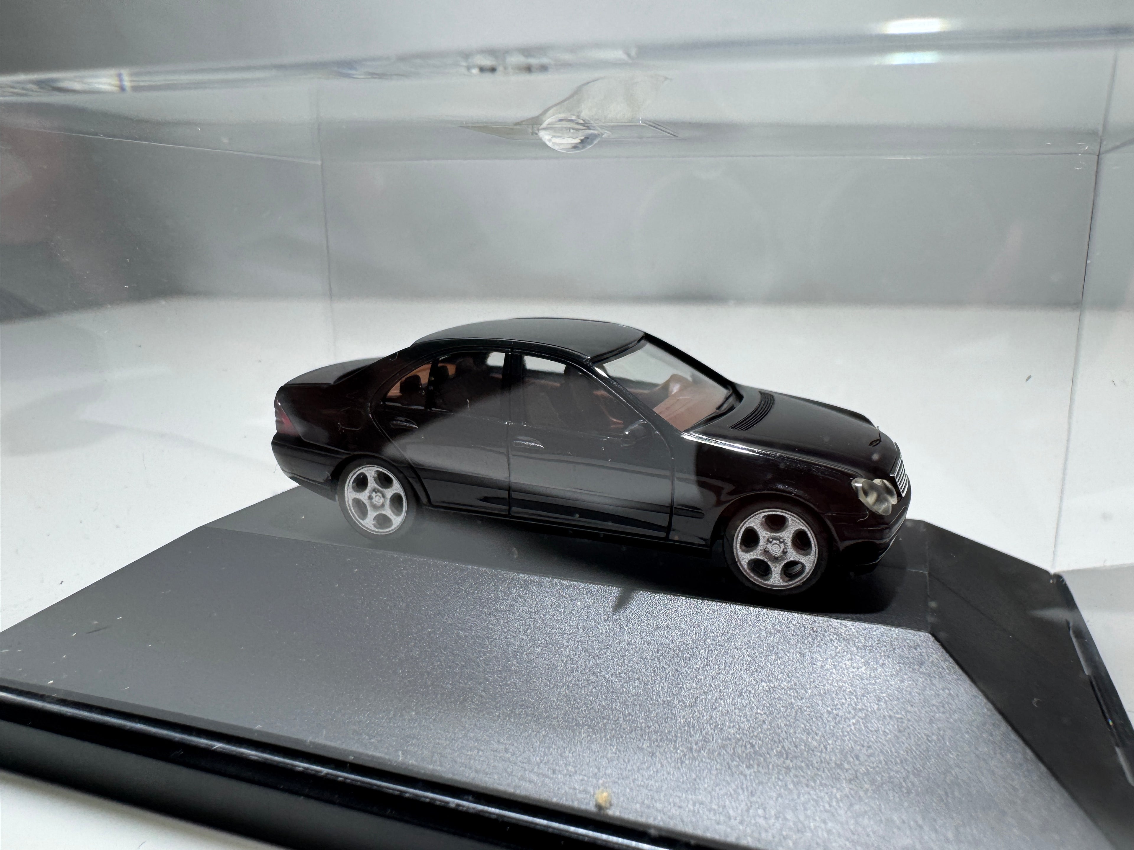 1:87 Herpa Brabus Limited Edition Mercedes-Benz C-Klasse CV8 Schwarz OVP #402