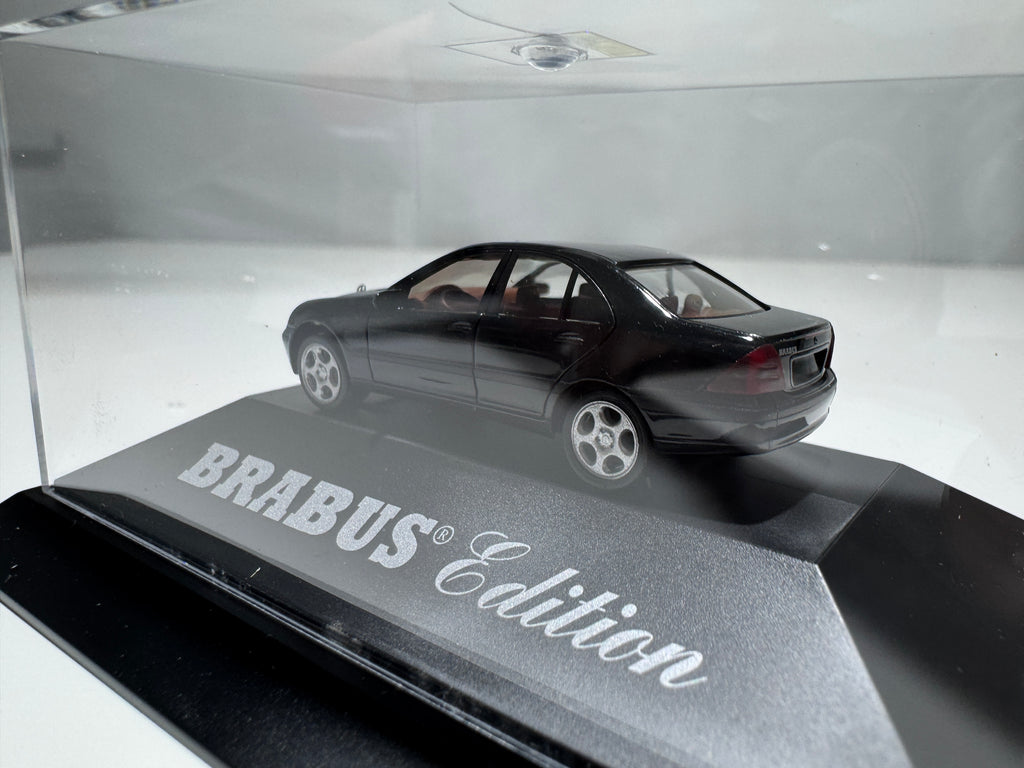 1:87 Herpa Brabus Limited Edition Mercedes-Benz C-Klasse CV8 Schwarz OVP #402