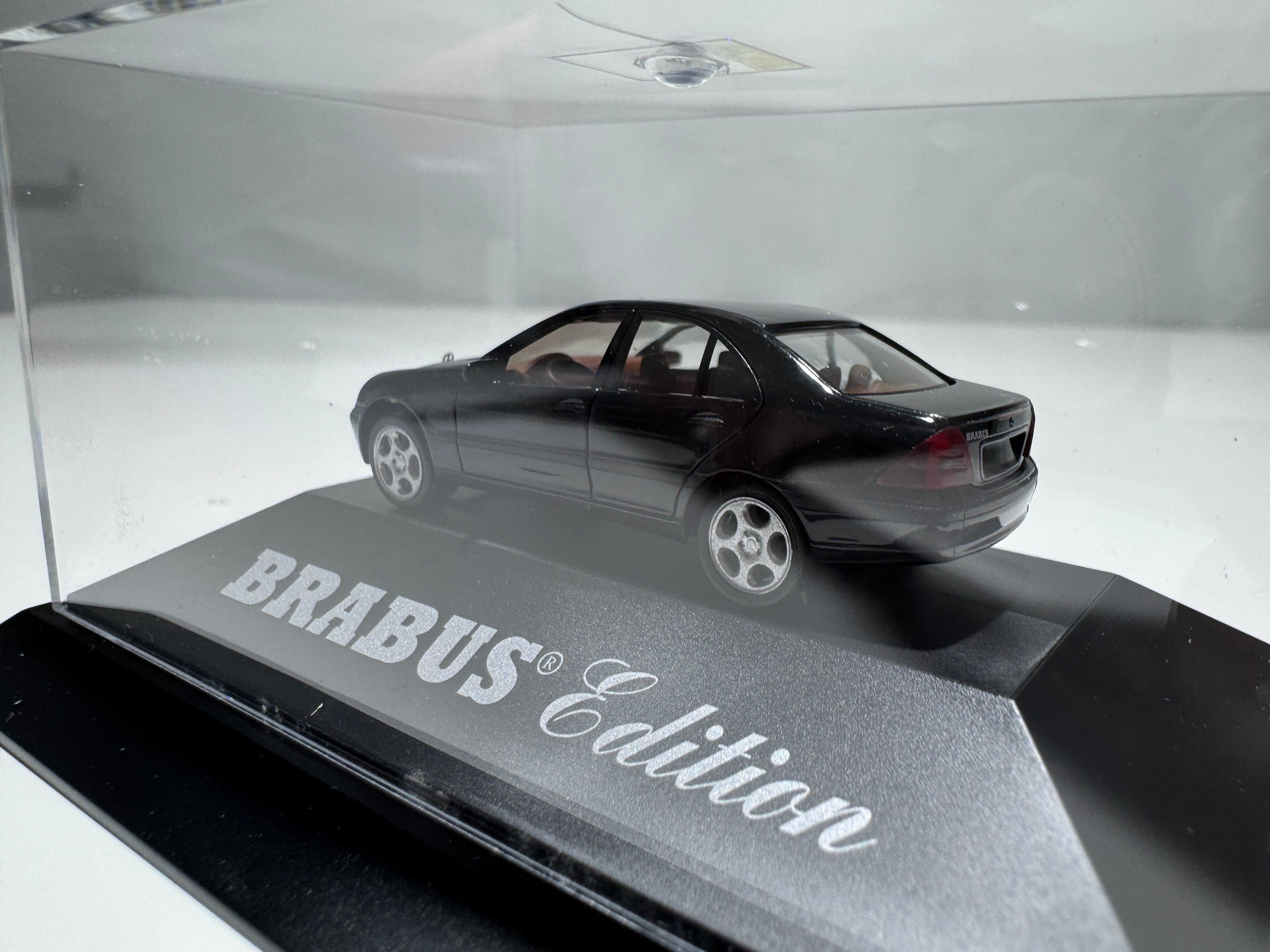 1:87 Herpa Brabus Limited Edition Mercedes-Benz C-Klasse CV8 Schwarz OVP #402
