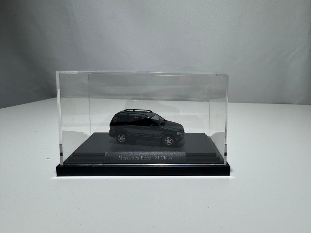 1:87 Busch Händlermodelle Mercedes-Benz ML M-Klasse Grün OVP #405