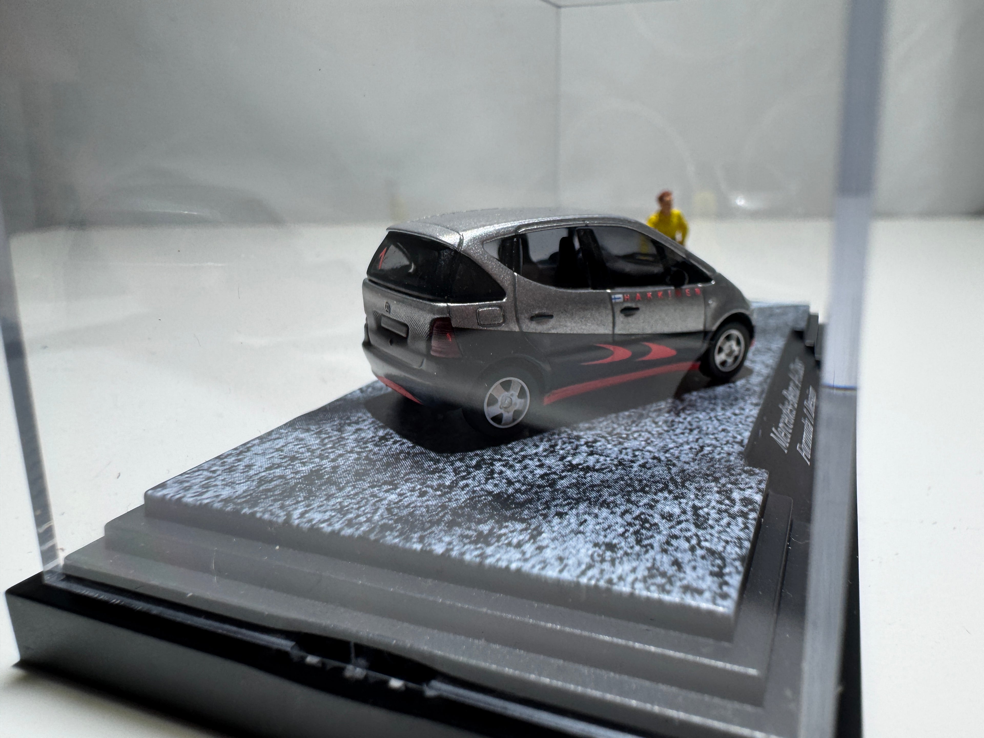 1:87 Busch Händlermodelle Mercedes-Benz A-Klasse Formula 1 Design Diorama OVP #406
