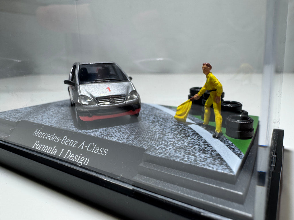 1:87 Busch Händlermodelle Mercedes-Benz A-Klasse Formula 1 Design Diorama OVP #406