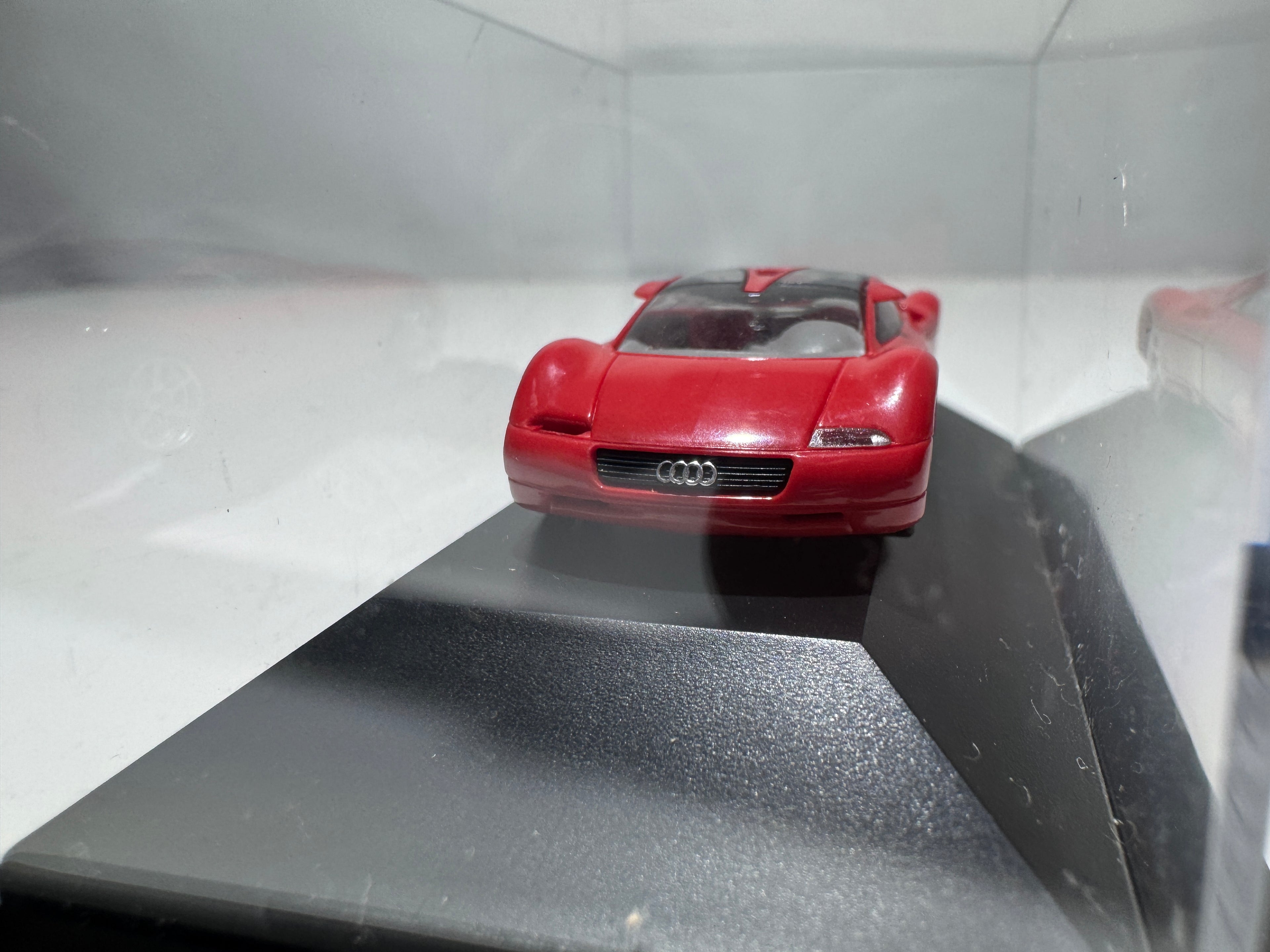 1:87 Rietze Exclusiv Audi AVUS Quattro Rot OVP #424