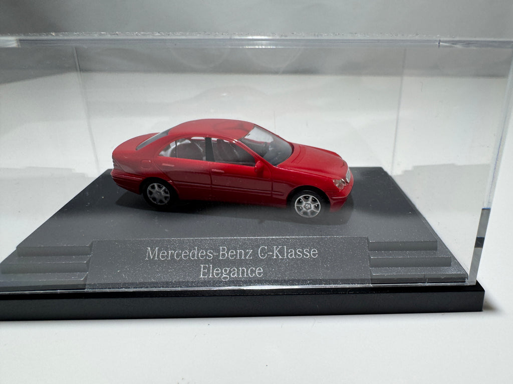 1:87 Busch Mercedes-Benz C-Klasse W203 Elegance Rot OVP #432