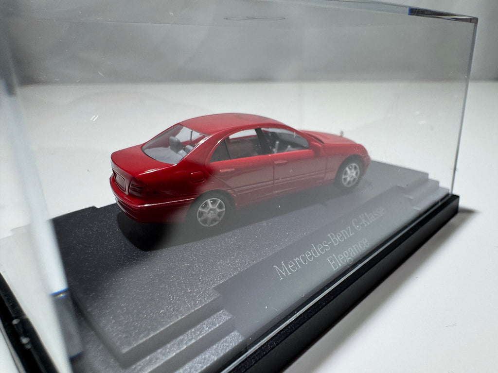 1:87 Busch Mercedes-Benz C-Klasse W203 Elegance Rot OVP #432