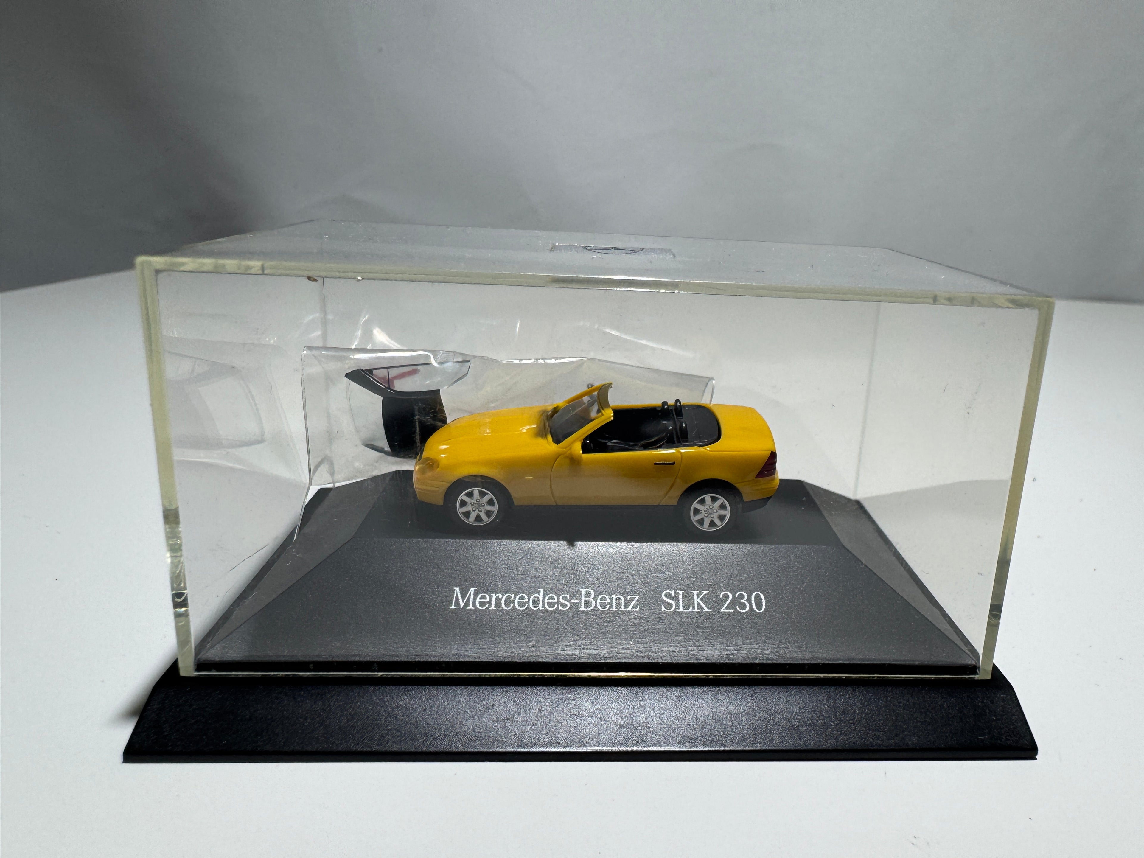 1:87 Herpa Mercedes-Benz SLK 230 R170 Gelb mit Hardtop OVP #435